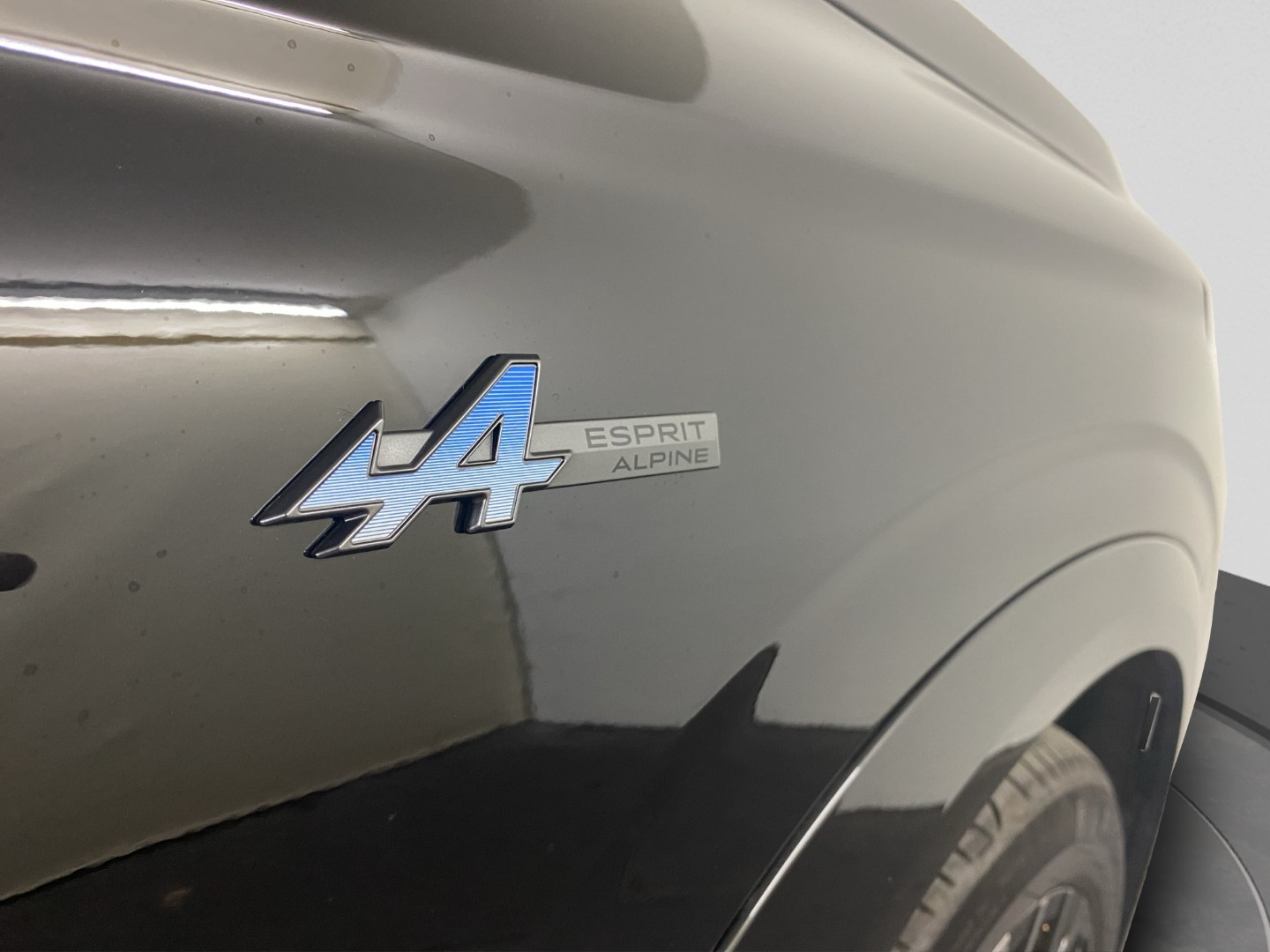 RENAULT Austral 1.2 HEV 200 Iconic Esprit Alpine A-image-24