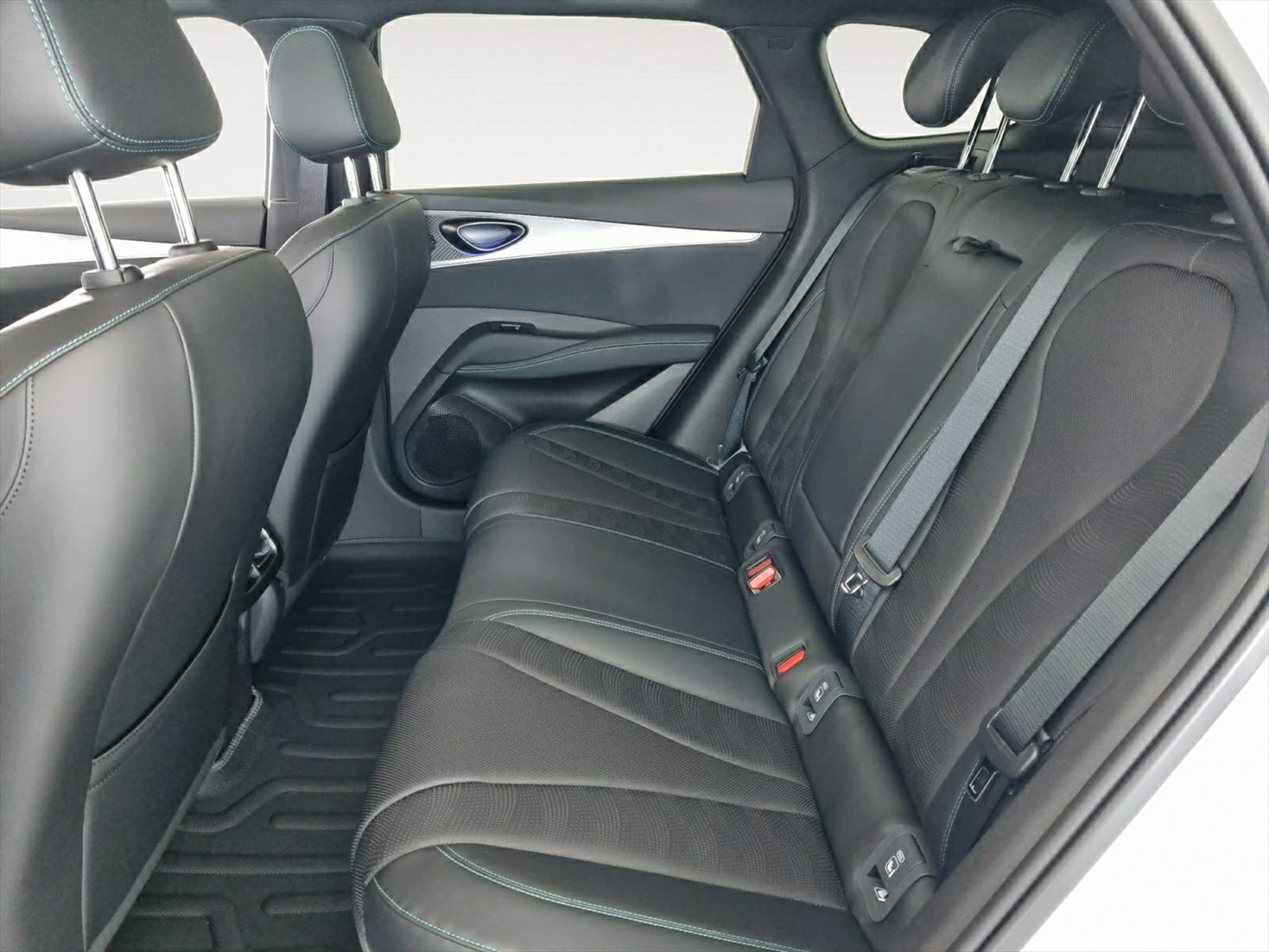 BYD Seal 6 DM-i Touring Comfort-image-14