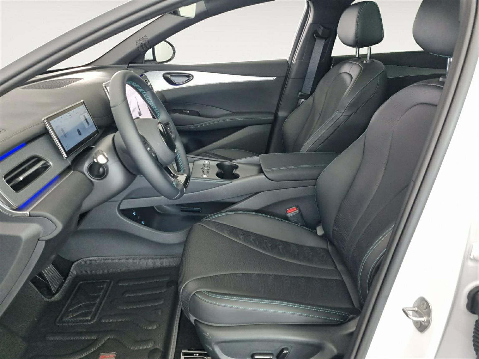 BYD Seal 6 DM-i Touring Comfort-image-4