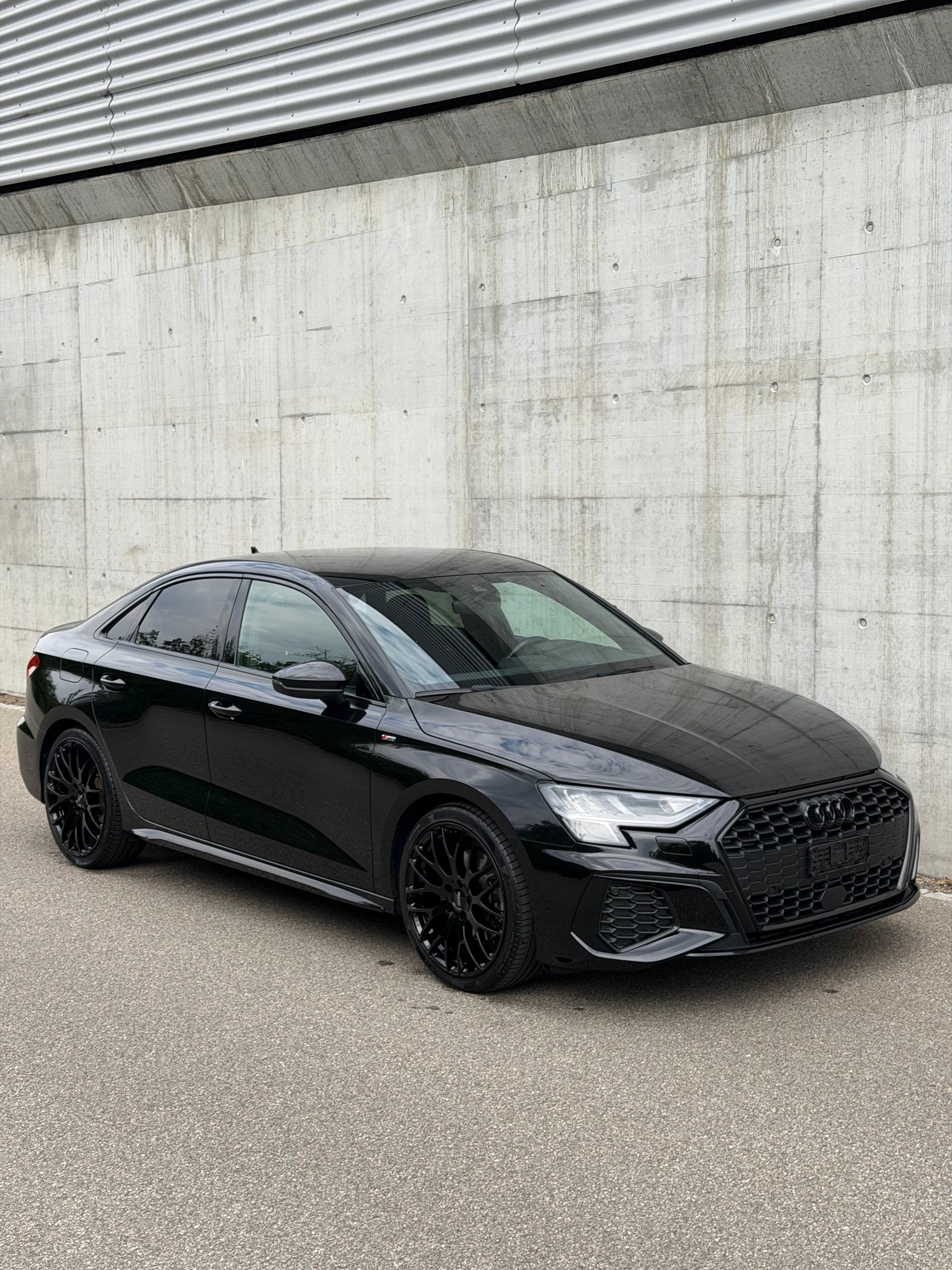 AUDI A3 Mild Hybrid / S-Line-image-1