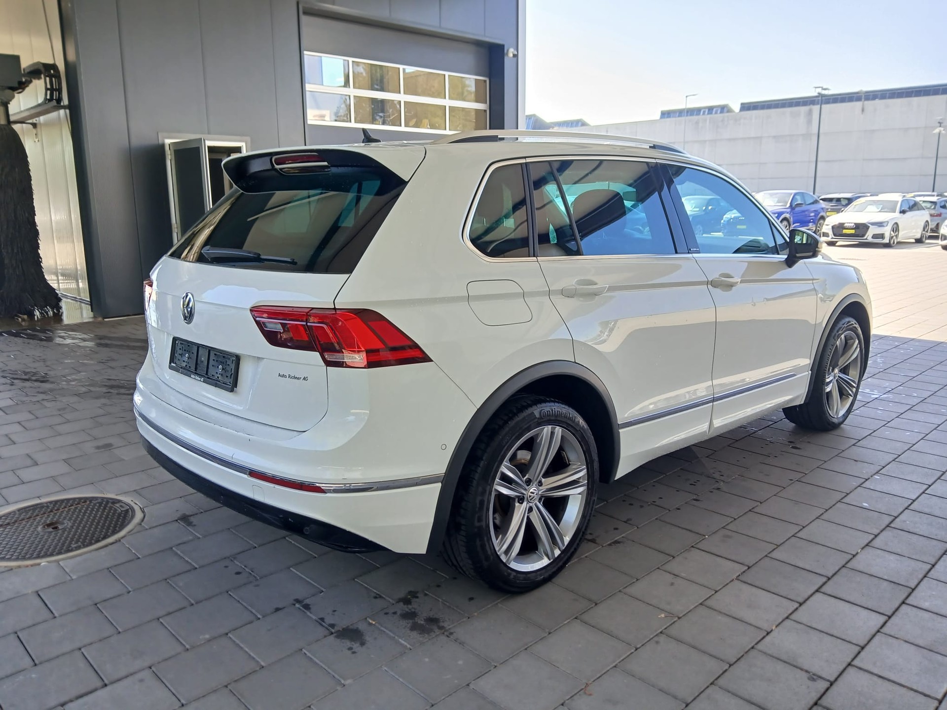 VW 2.0 TDI R-Line-image-4