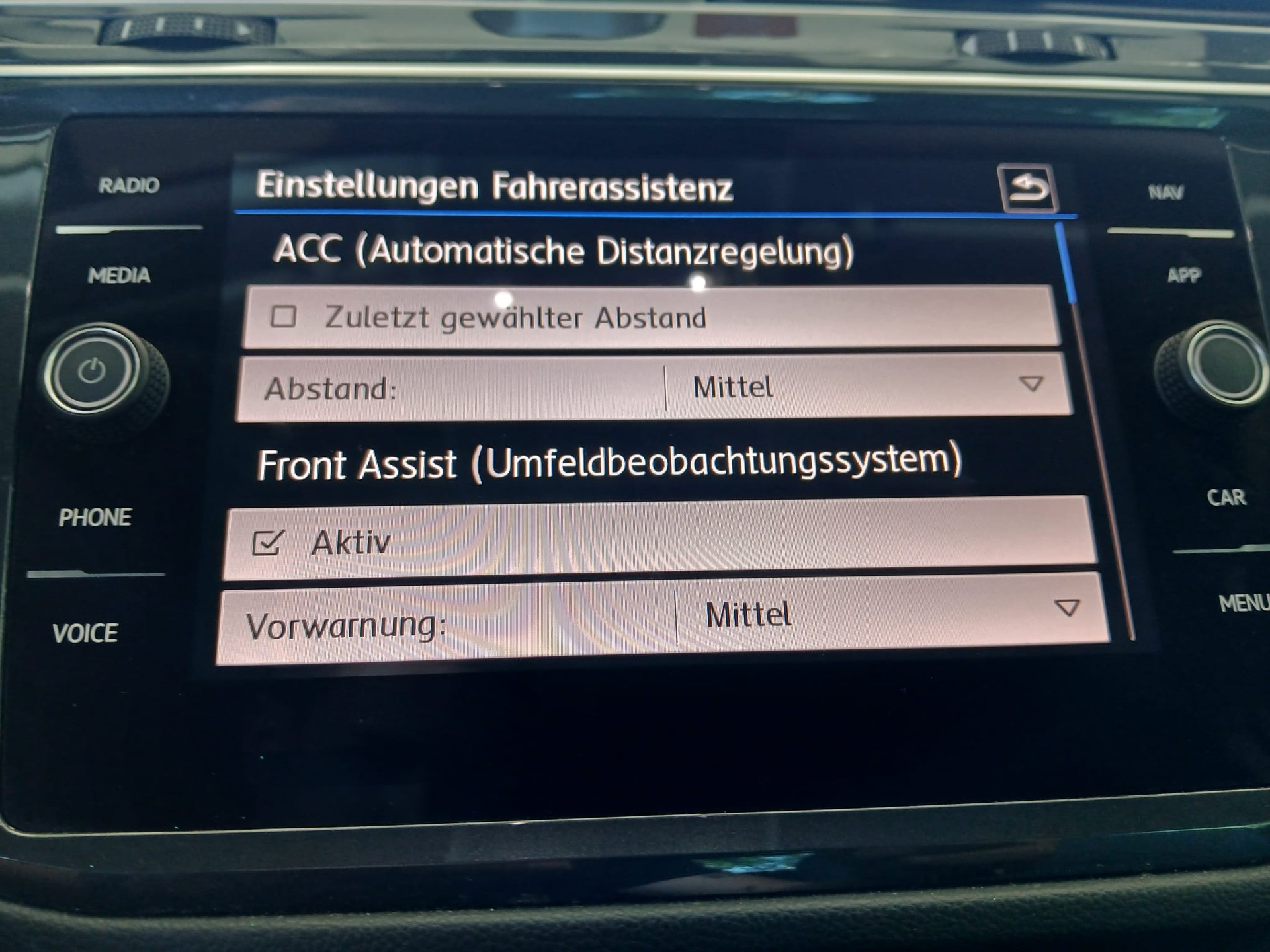 VW 2.0 TDI R-Line-image-14