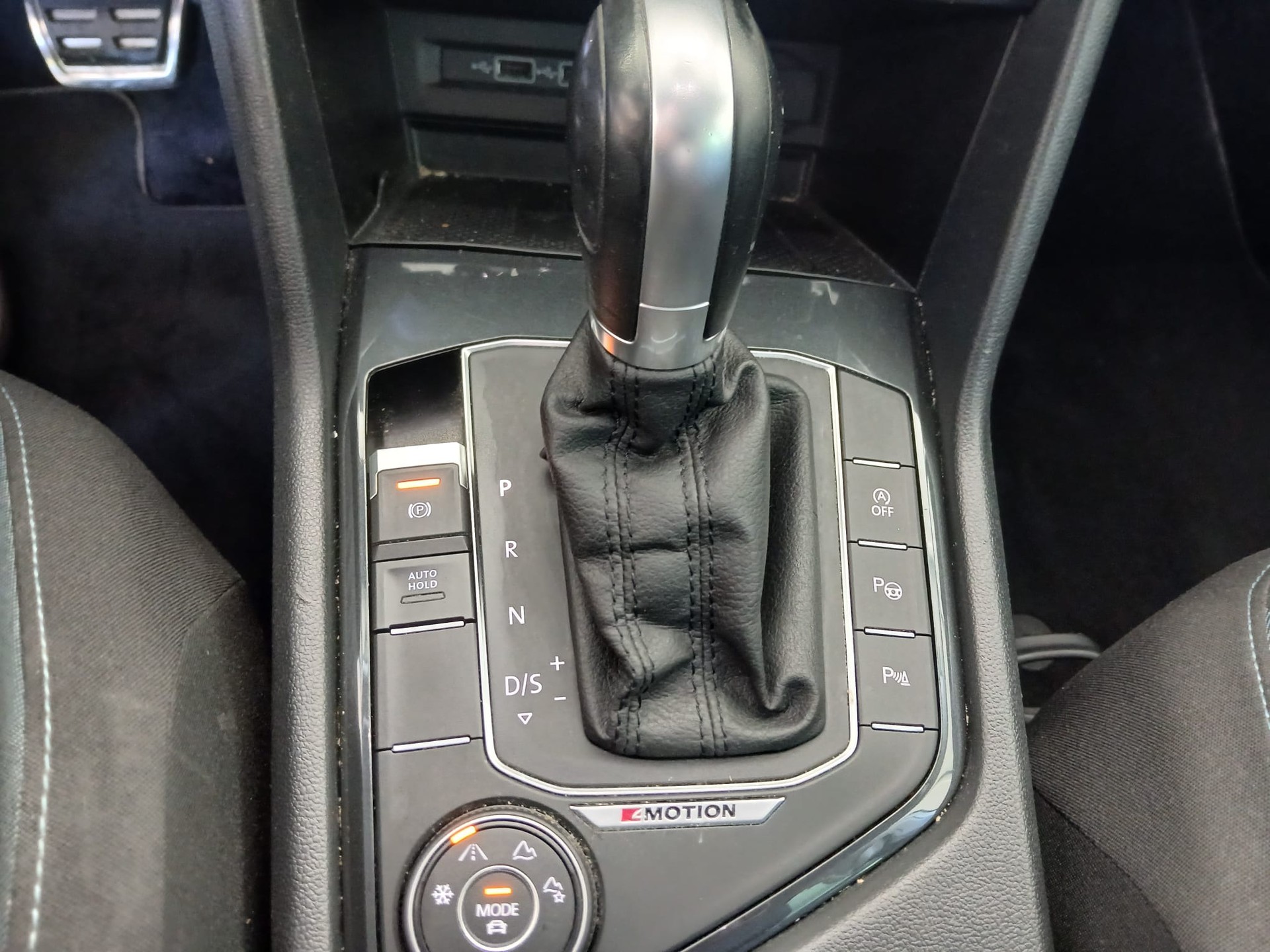 VW 2.0 TDI R-Line-image-8