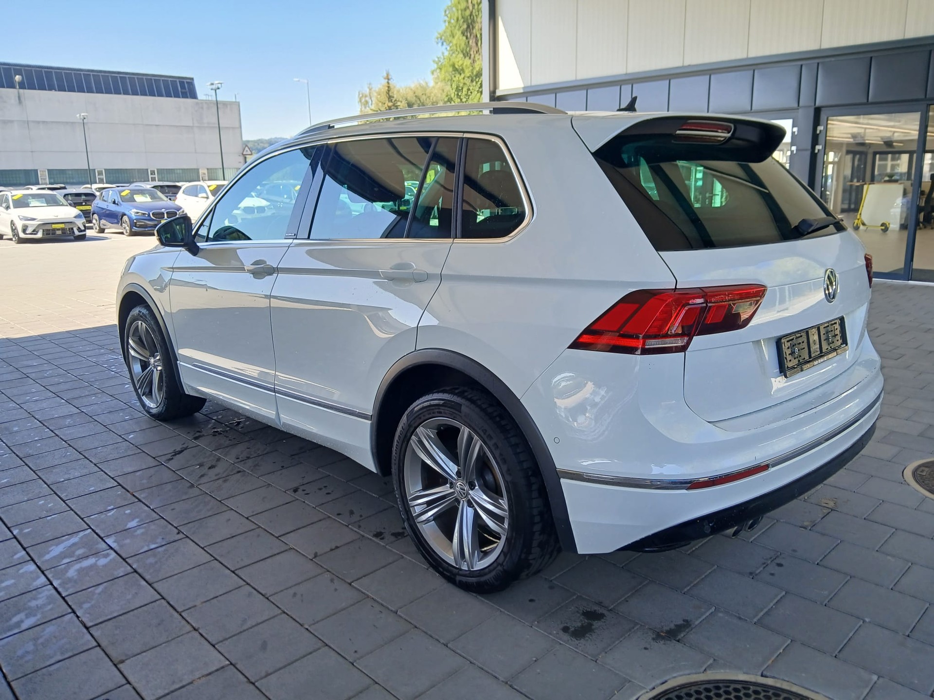 VW 2.0 TDI R-Line-image-3