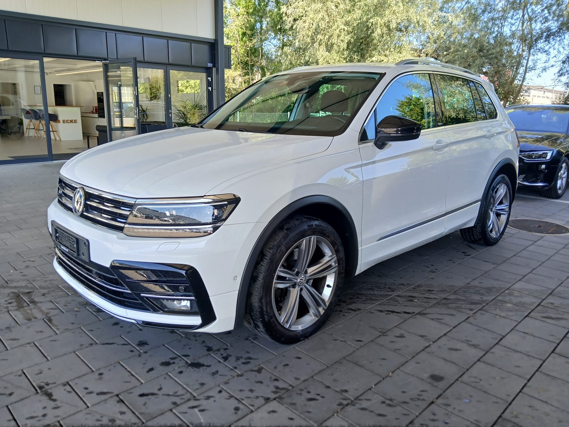 VW 2.0 TDI R-Line-image-1
