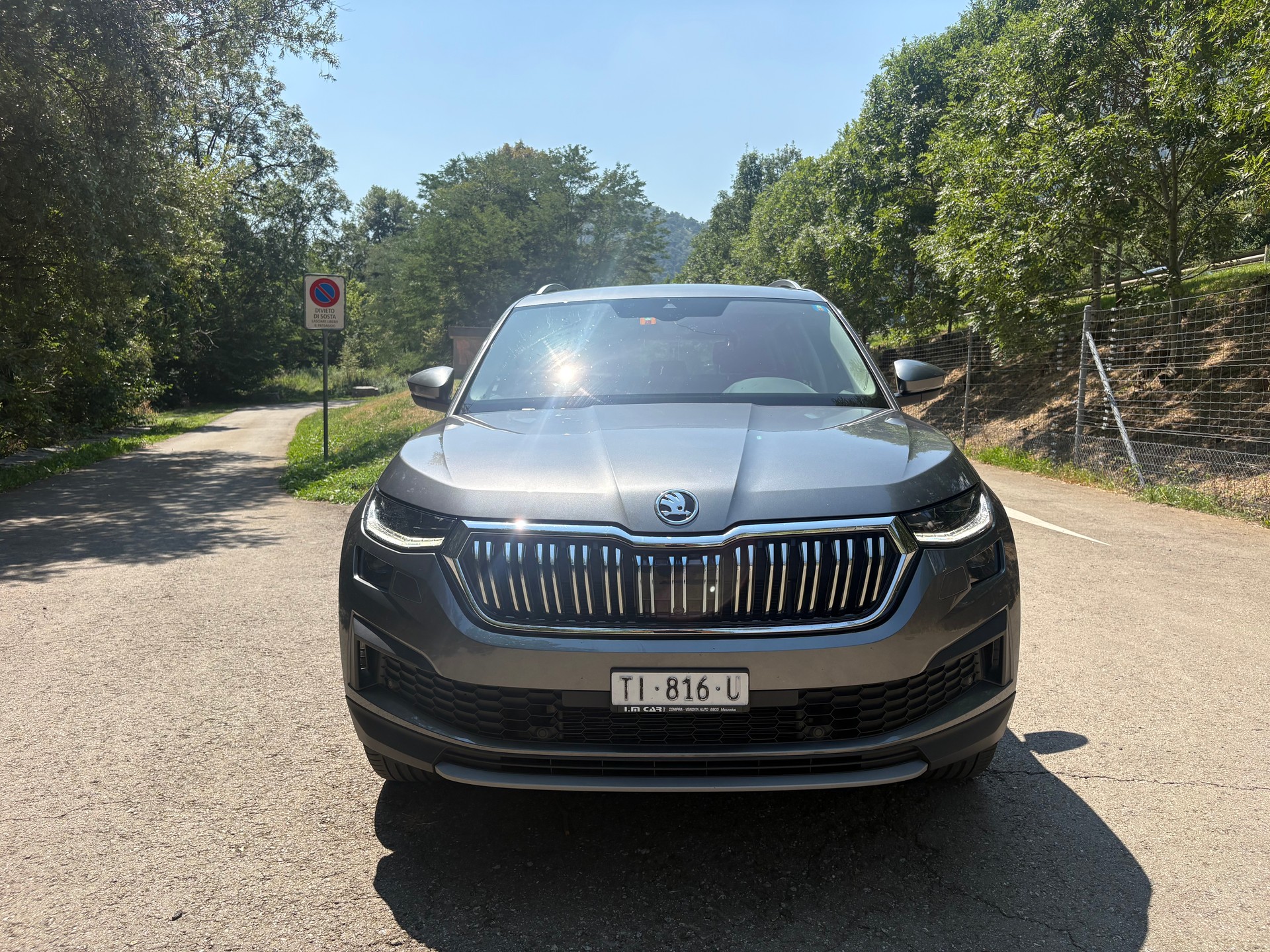 SKODA Kodiaq 2.0 TSI 4x4 SportLine-image-2