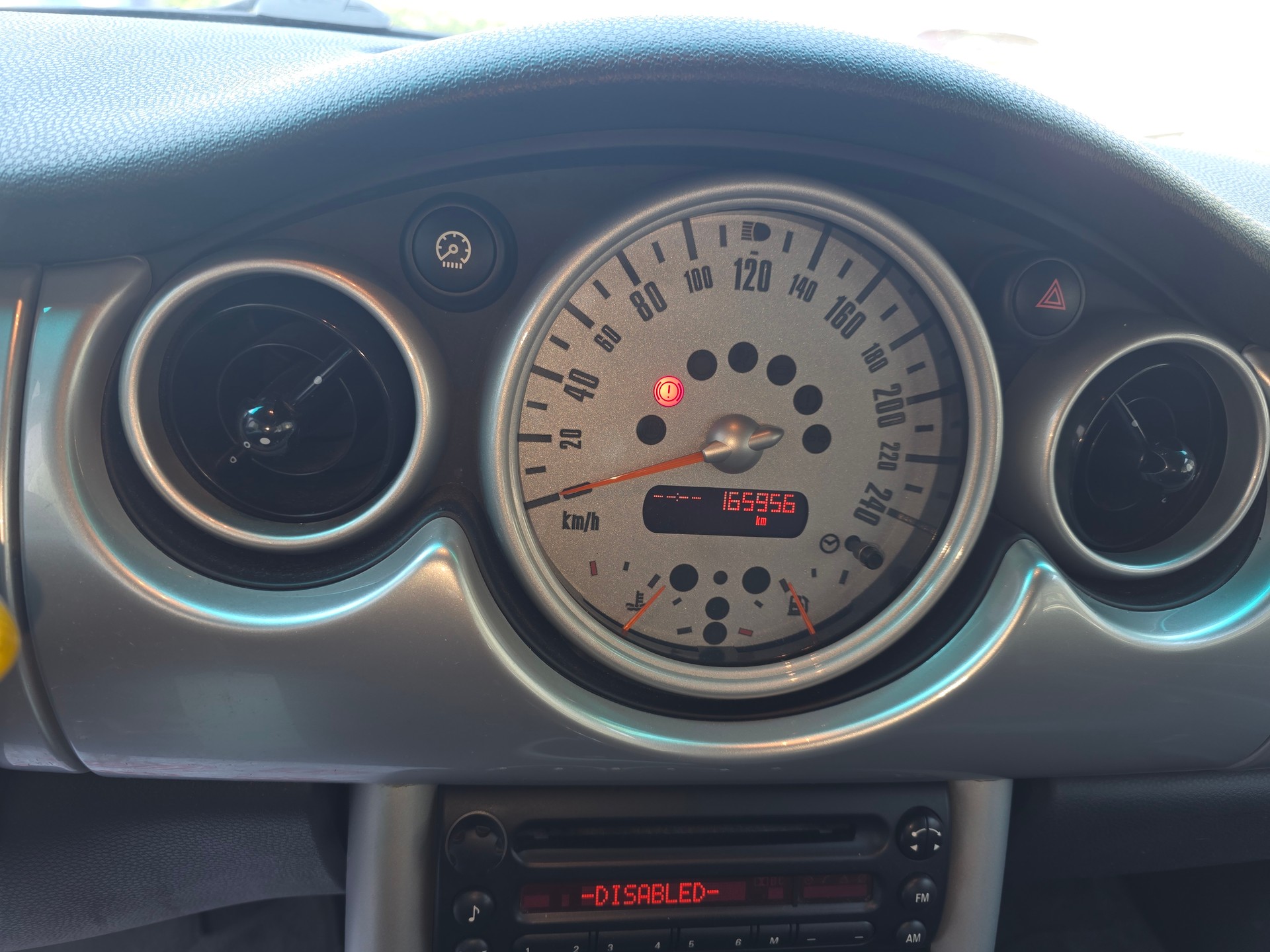 MINI Cooper Cabriolet-image-2