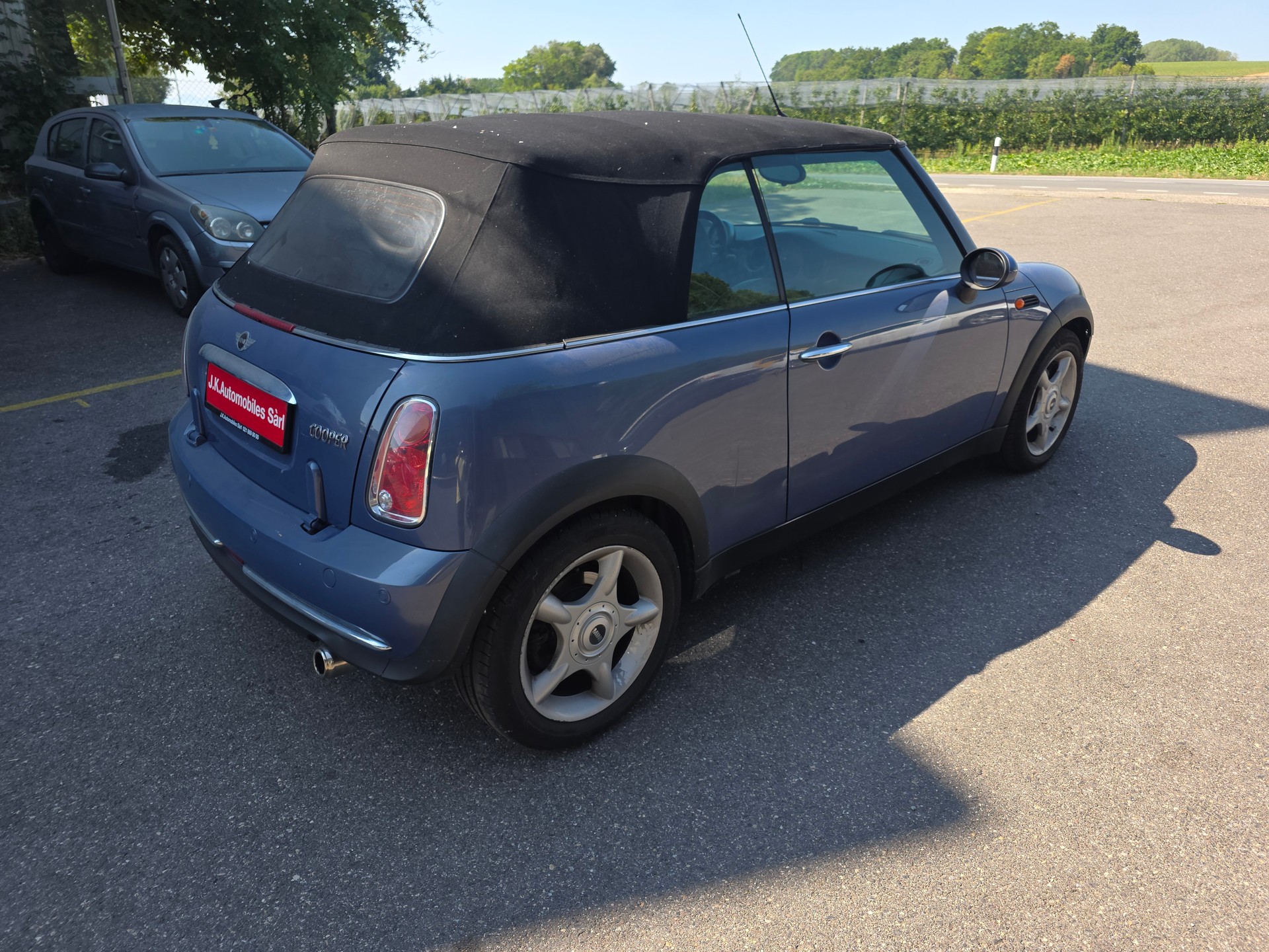 MINI Cooper Cabriolet-image-9
