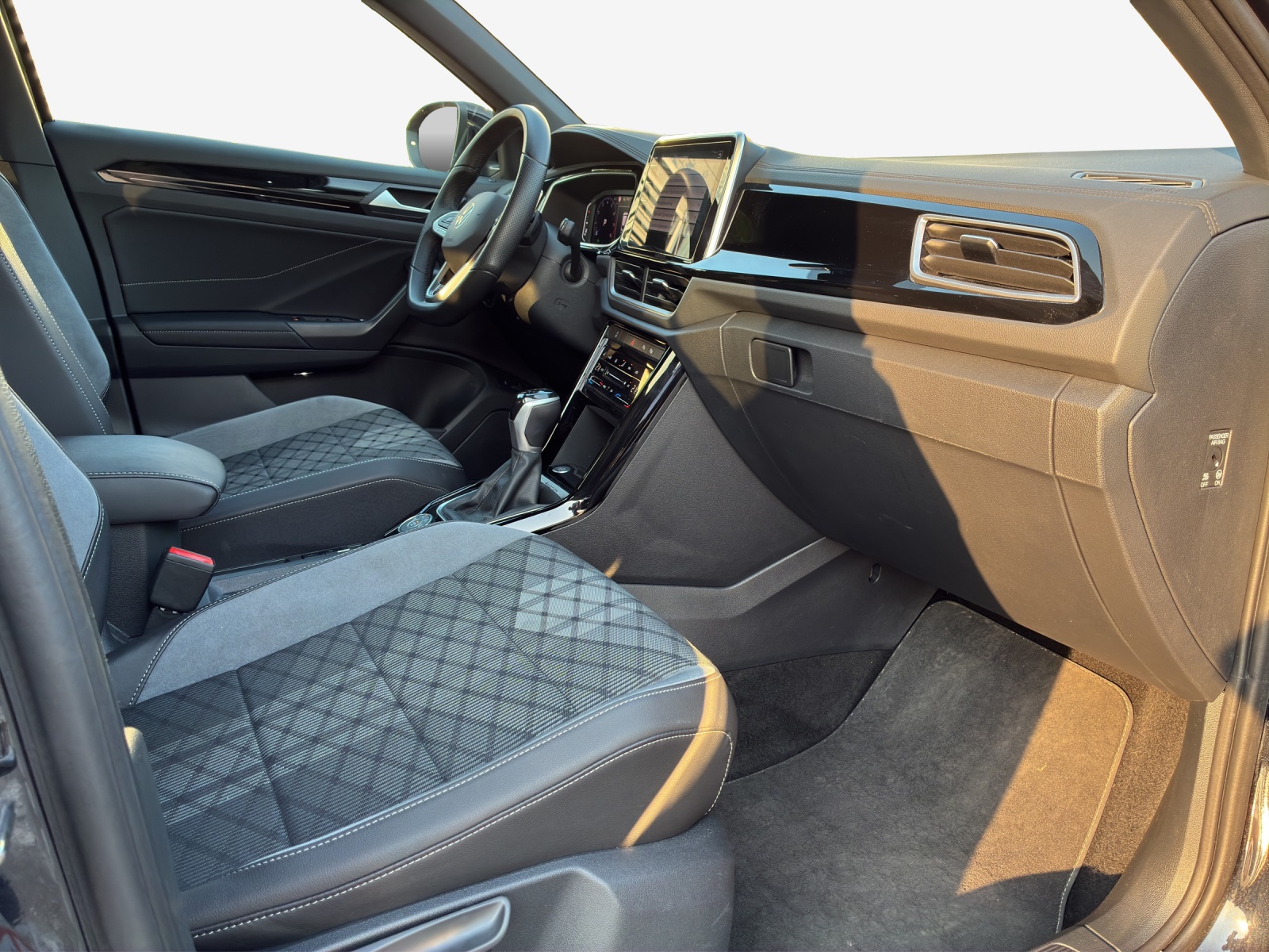 VW T-Roc 2.0 TSI R-Line DSG 4Motion-image-14