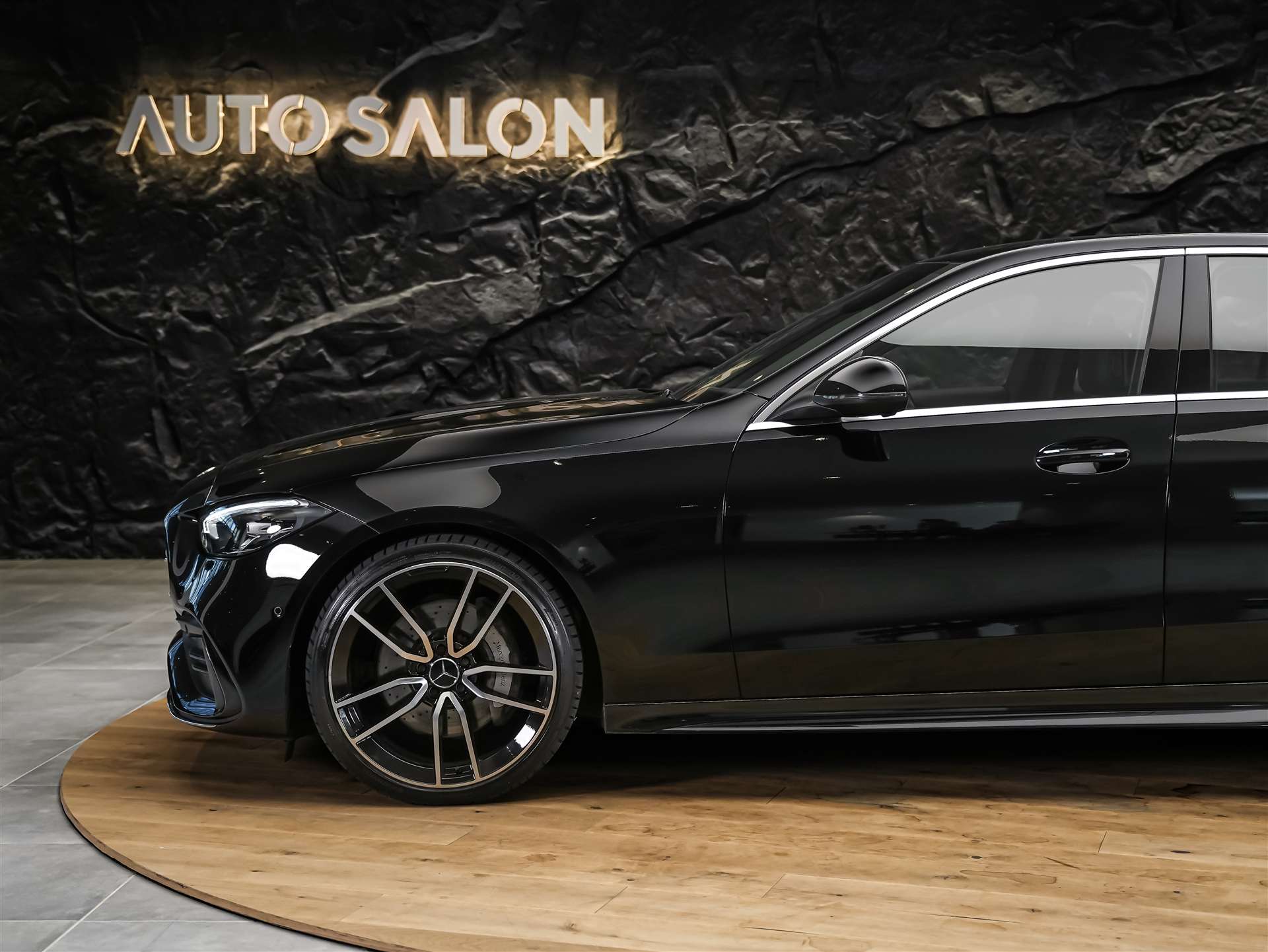 MERCEDES-BENZ C 300 d AMG Line *20" Felgen*Abstandsregler*AHK*-image-14
