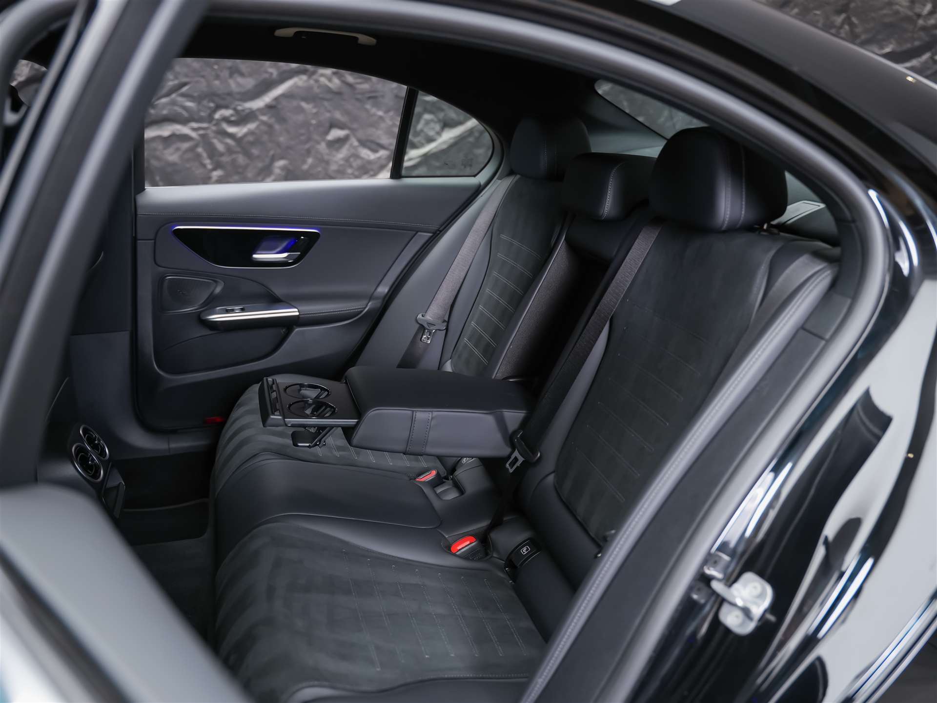 MERCEDES-BENZ C 300 d AMG Line *20" Felgen*Abstandsregler*AHK*-image-12