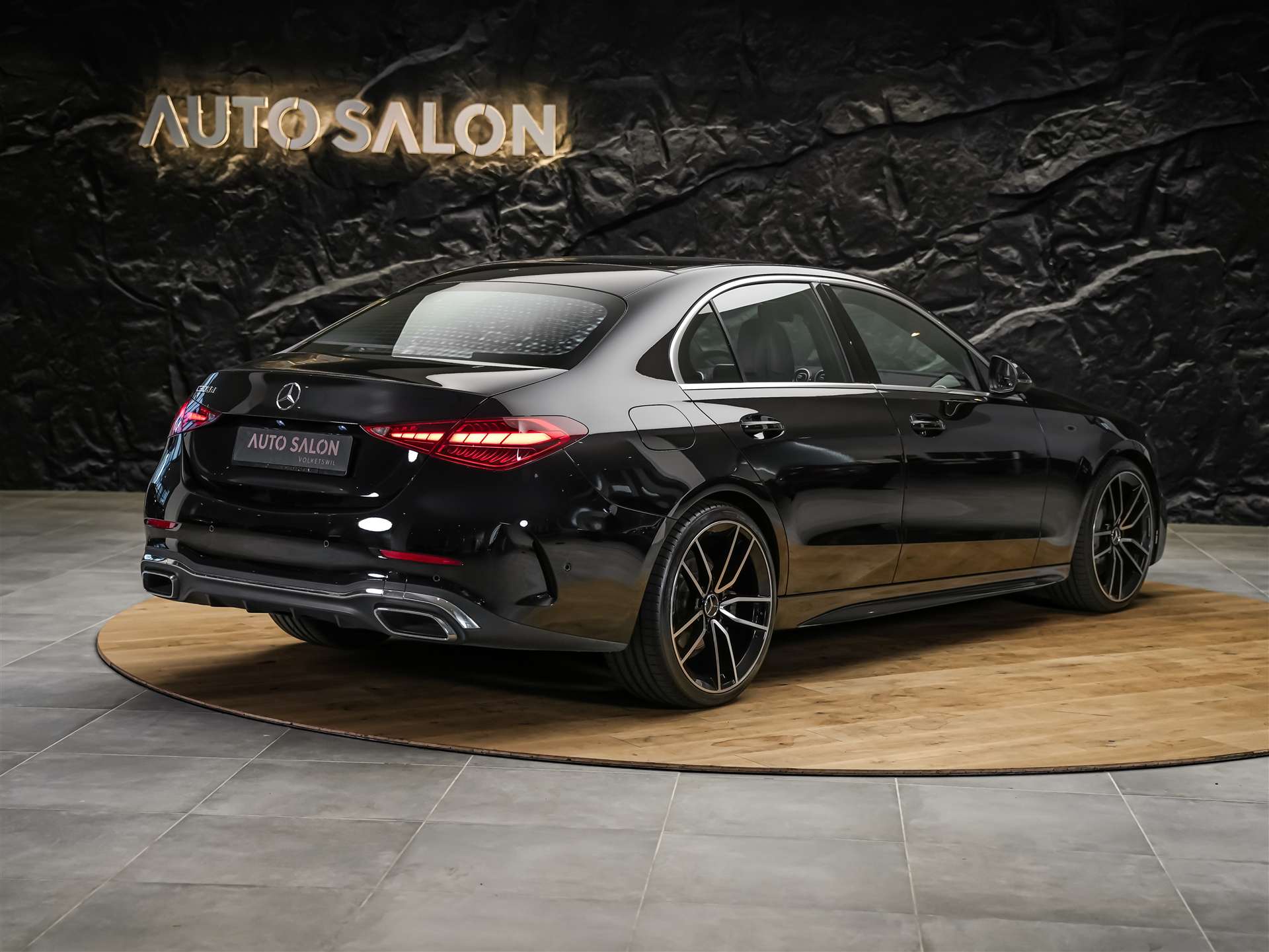 MERCEDES-BENZ C 300 d AMG Line *20" Felgen*Abstandsregler*AHK*-image-4