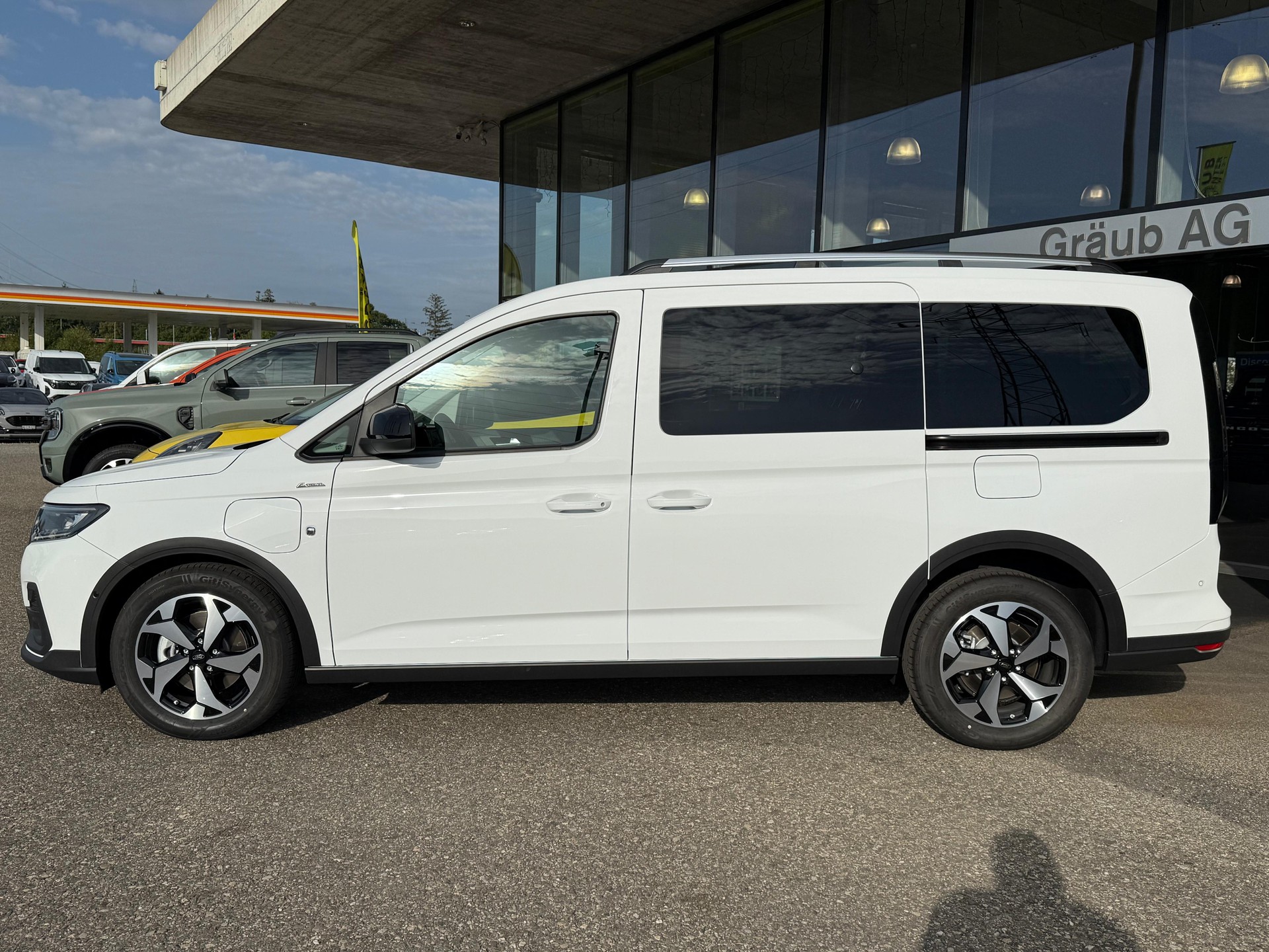 FORD Grand Tourneo Connect 1.5 PHEV Active Automat-image-3