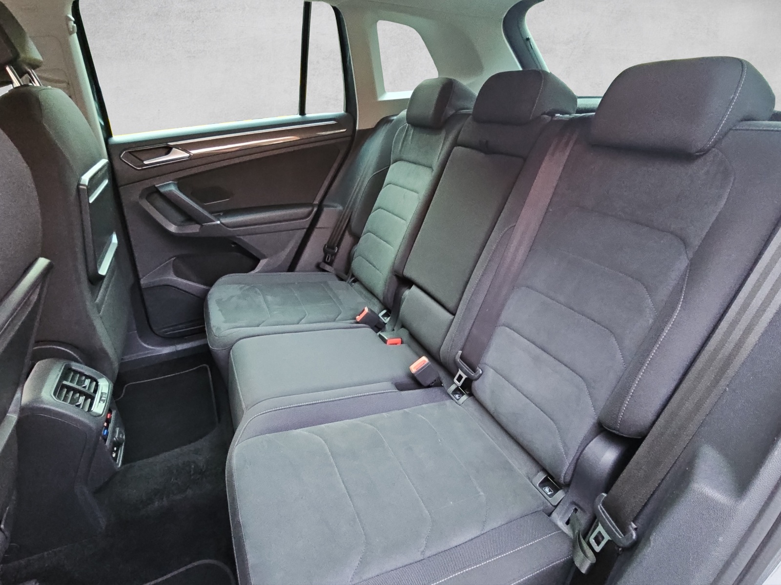 VW Tiguan 2.0TSI Highline 4Motion DSG-image-9
