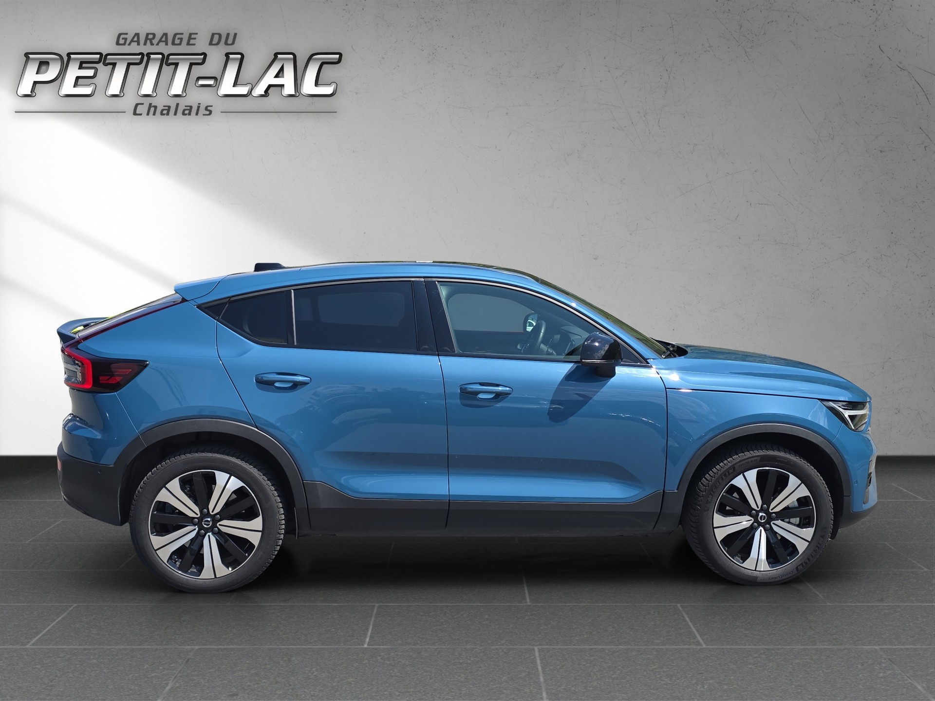 VOLVO C40 Recharge P8 Twin AWD Pure Electric Ultimate-image-2