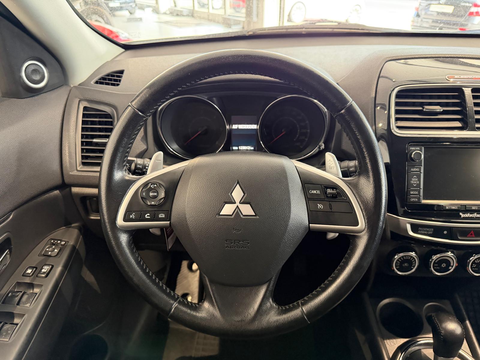 MITSUBISHI ASX 2.2 DID Diamond 4WD Automatic-image-7
