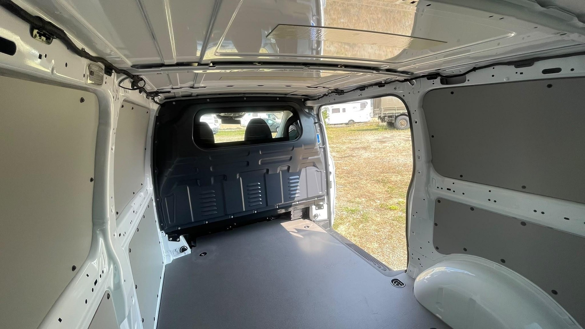 MERCEDES-BENZ Sprinter 317 Kab.-Ch. 4325 L 2.0 CDI 170 Pro-image-19