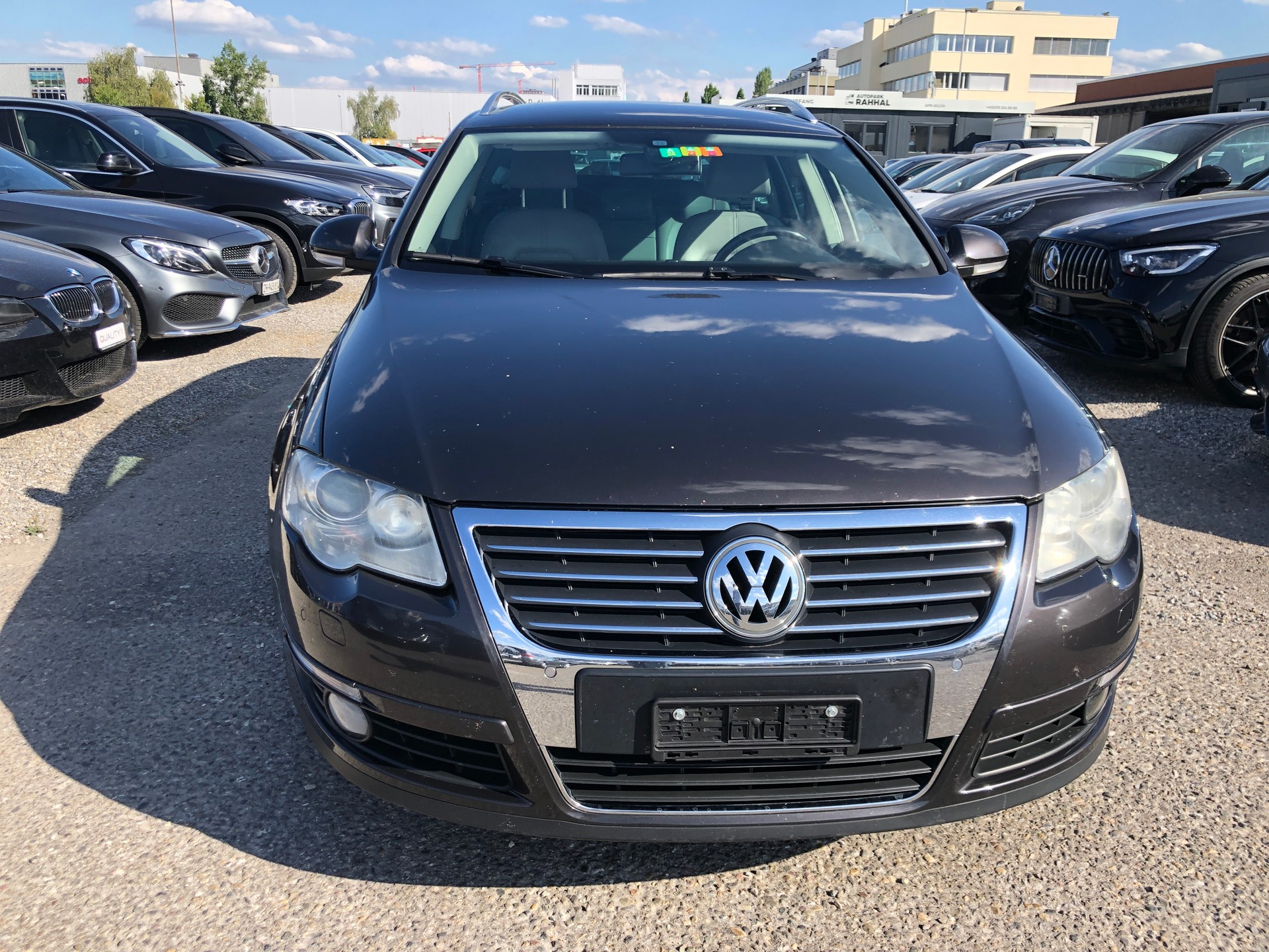 VW Passat Variant 3.2 V6 FSI Highline 4Motion-image-1
