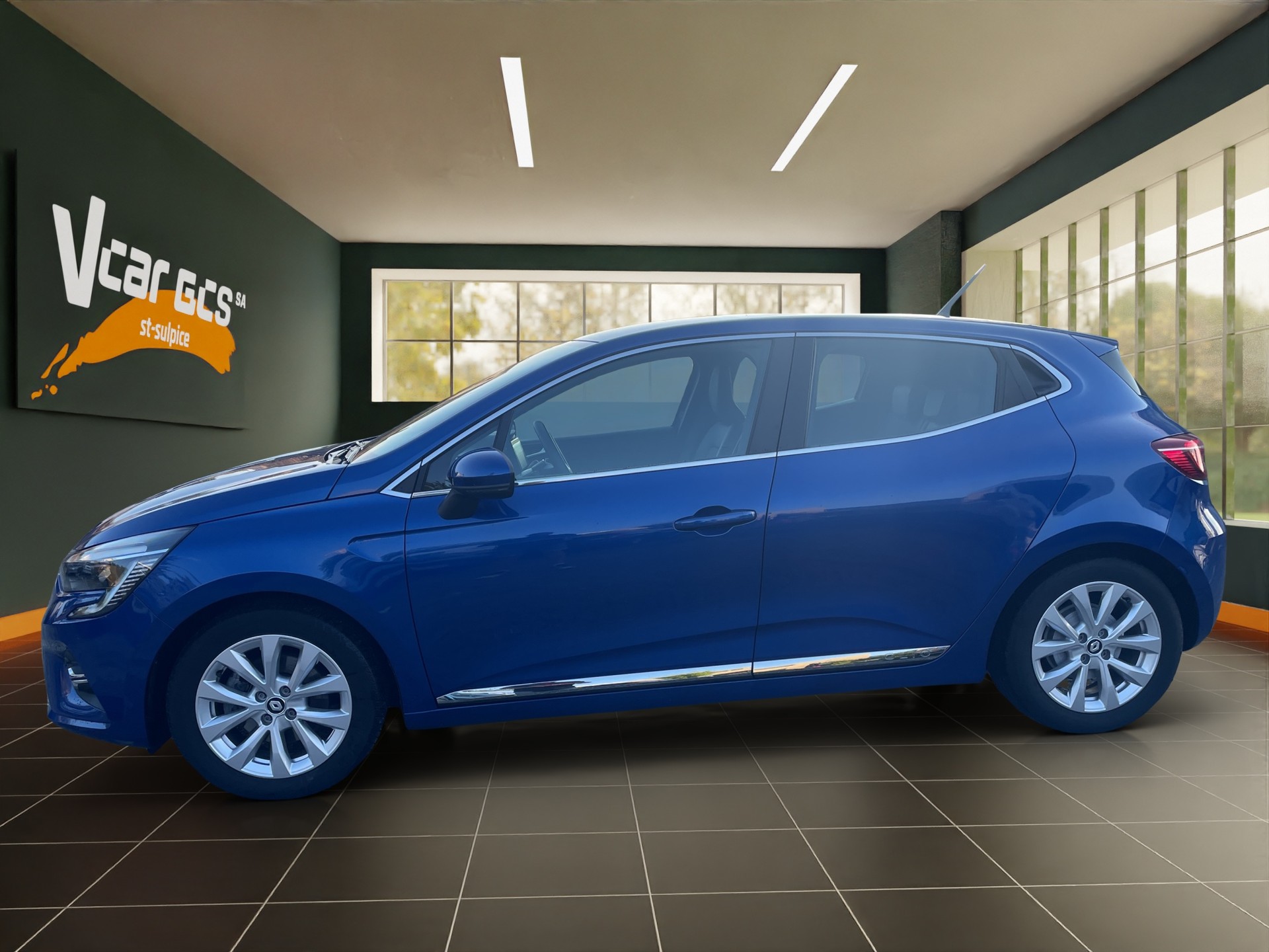 RENAULT Clio 1.6 E-Tech Intens-image-1