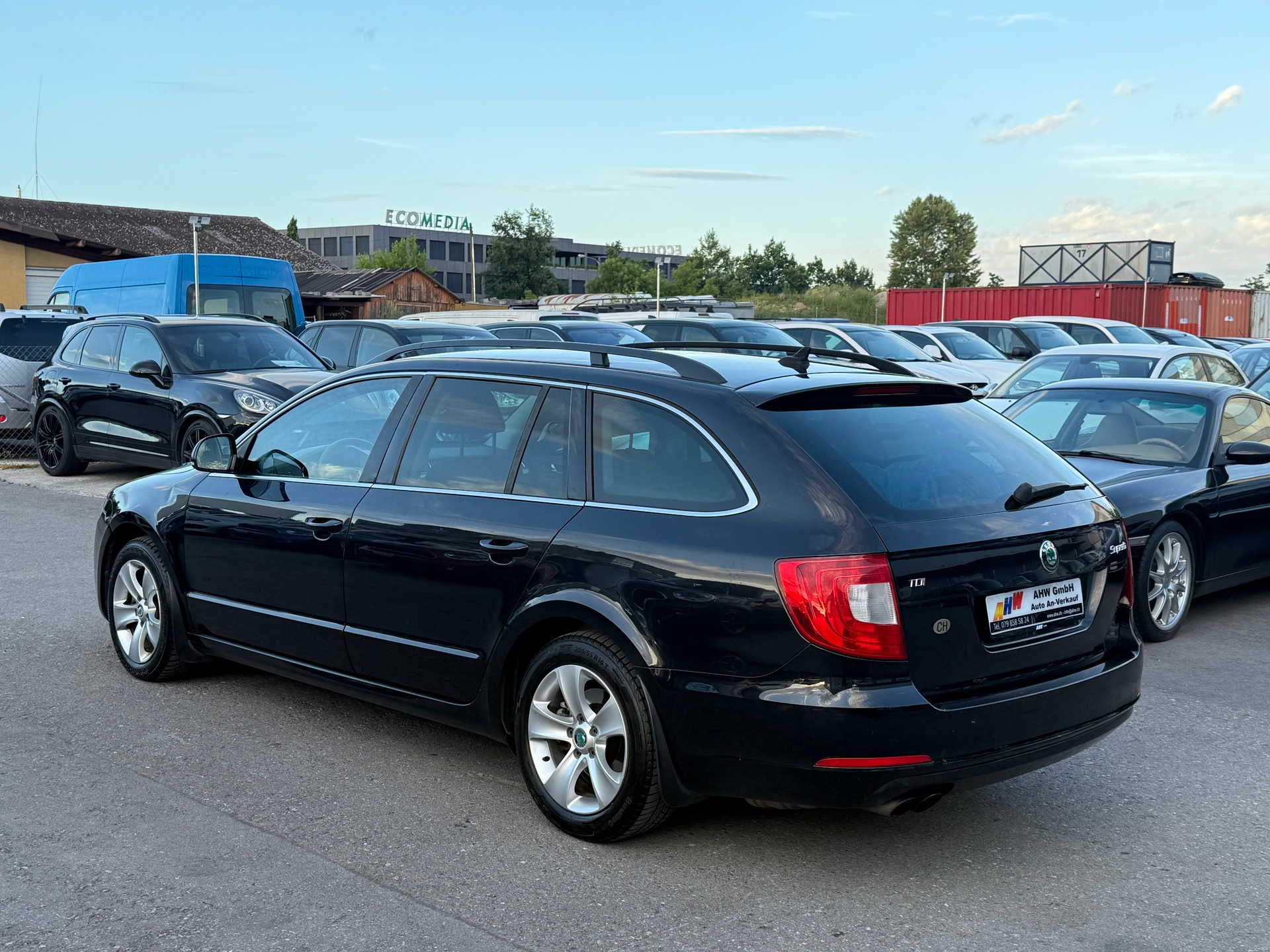 SKODA Superb Combi 2.0 TDi Ambition DSG-image-5