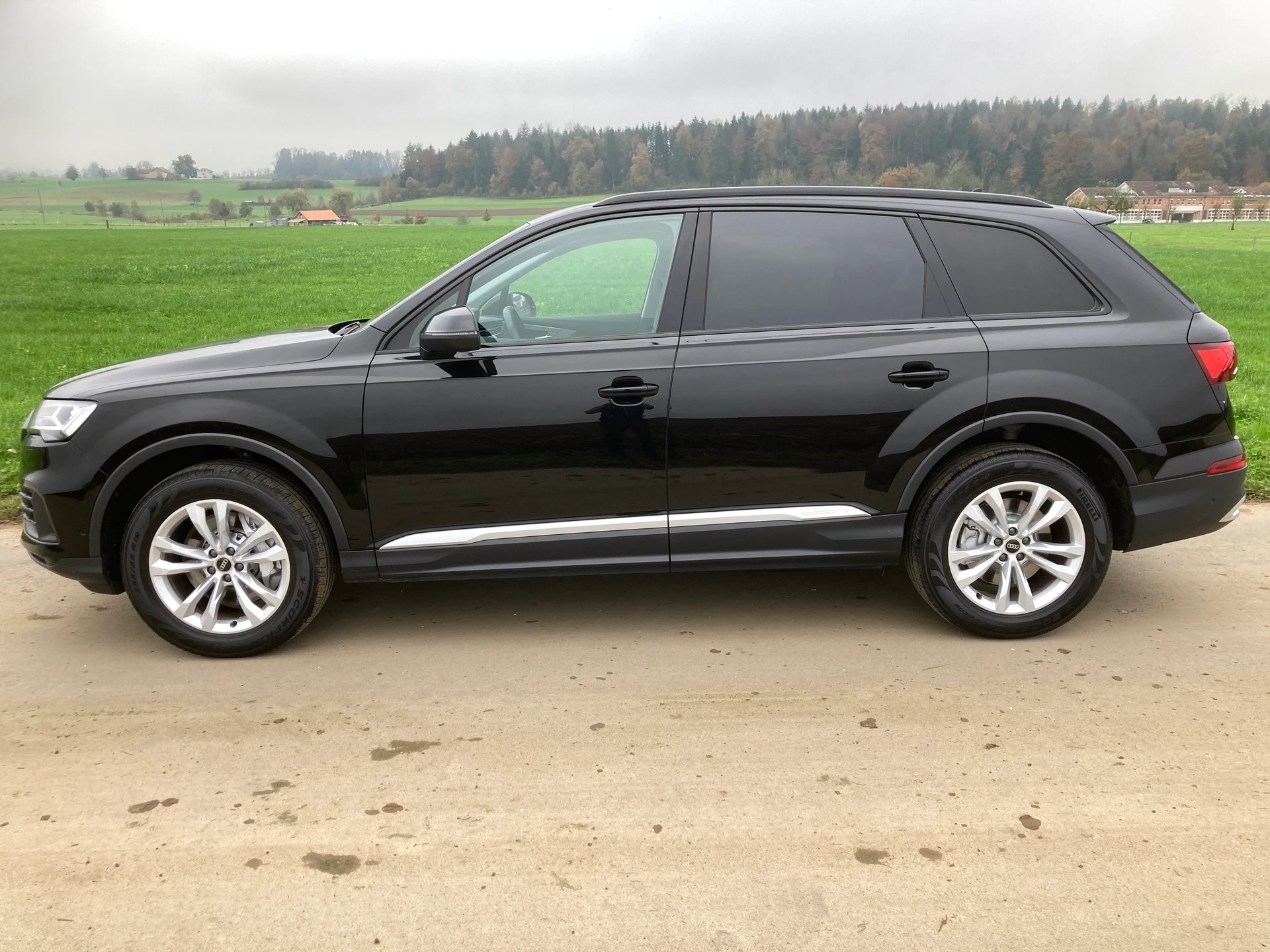 AUDI Q7 45 TDI quattro tiptronic 7 Sitzer-image-4