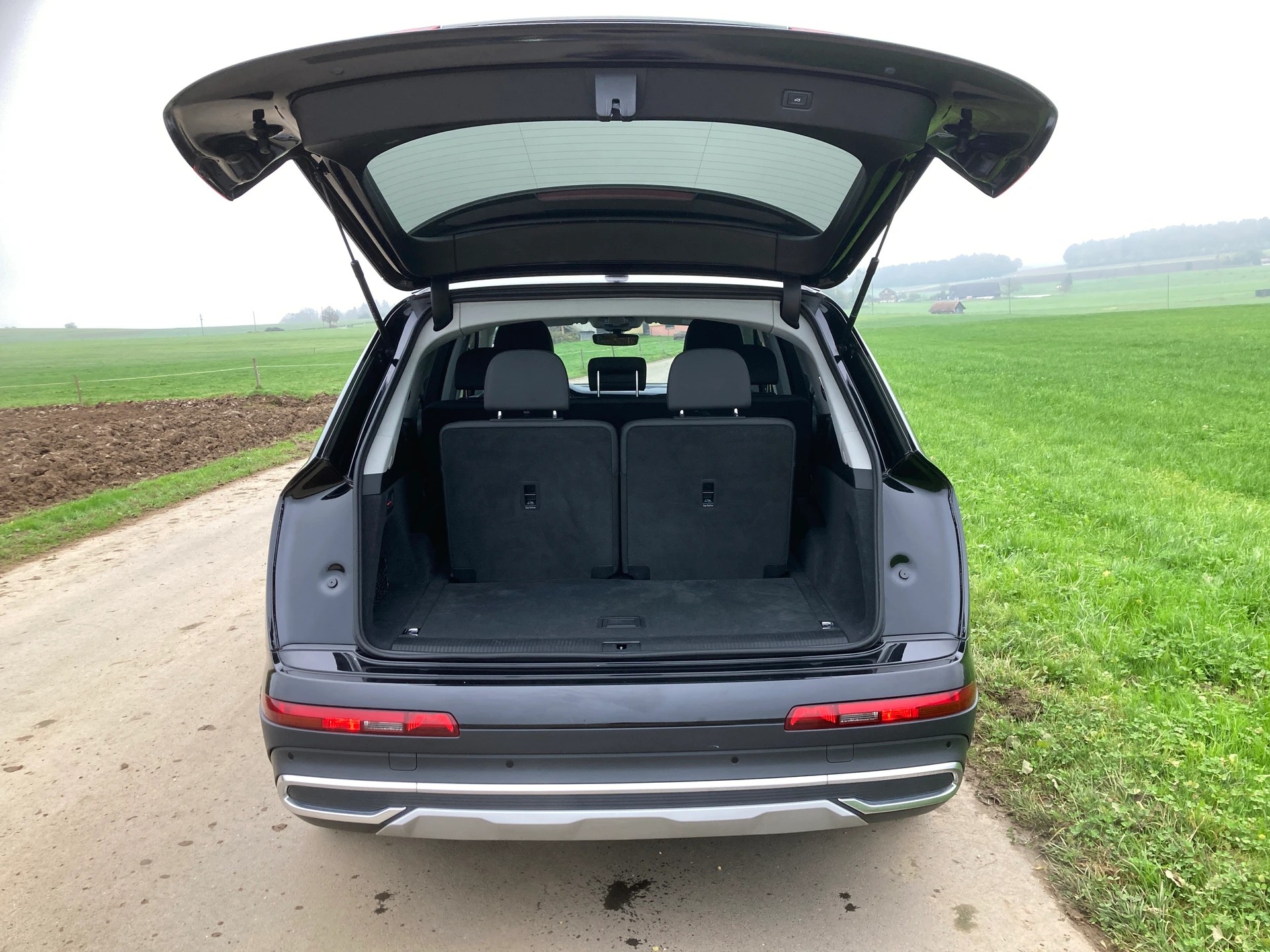 AUDI Q7 45 TDI quattro tiptronic 7 Sitzer-image-5