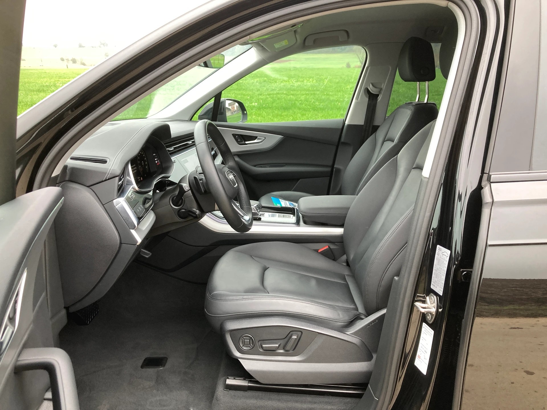 AUDI Q7 45 TDI quattro tiptronic 7 Sitzer-image-8