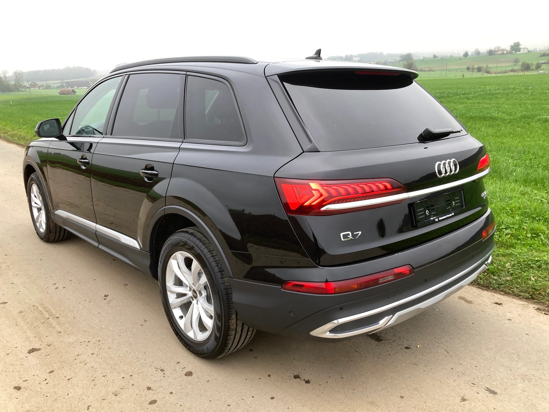 AUDI Q7 45 TDI quattro tiptronic 7 Sitzer-image-3
