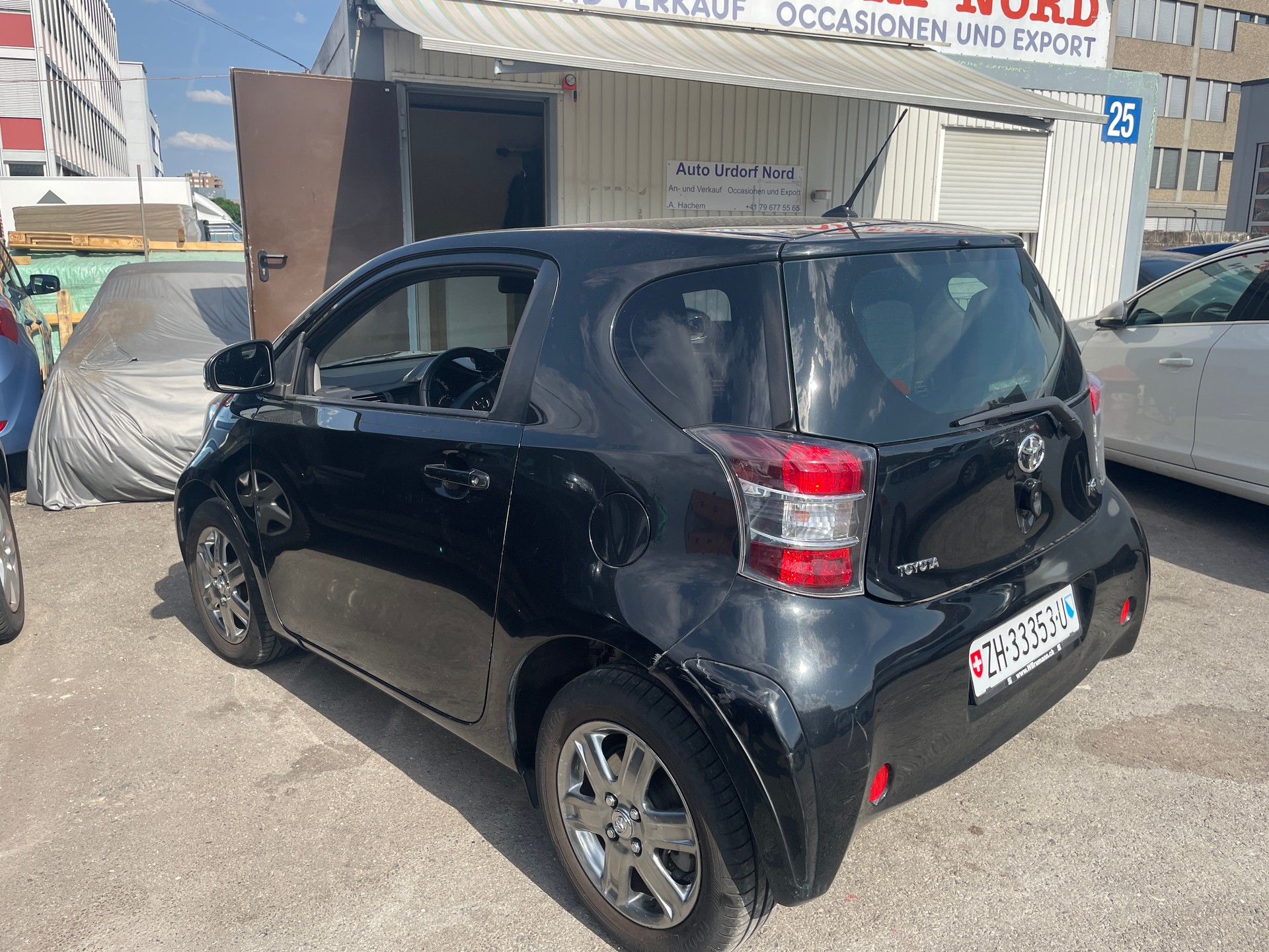 TOYOTA iQ 1.4 D-4D Linea Sol-image-3
