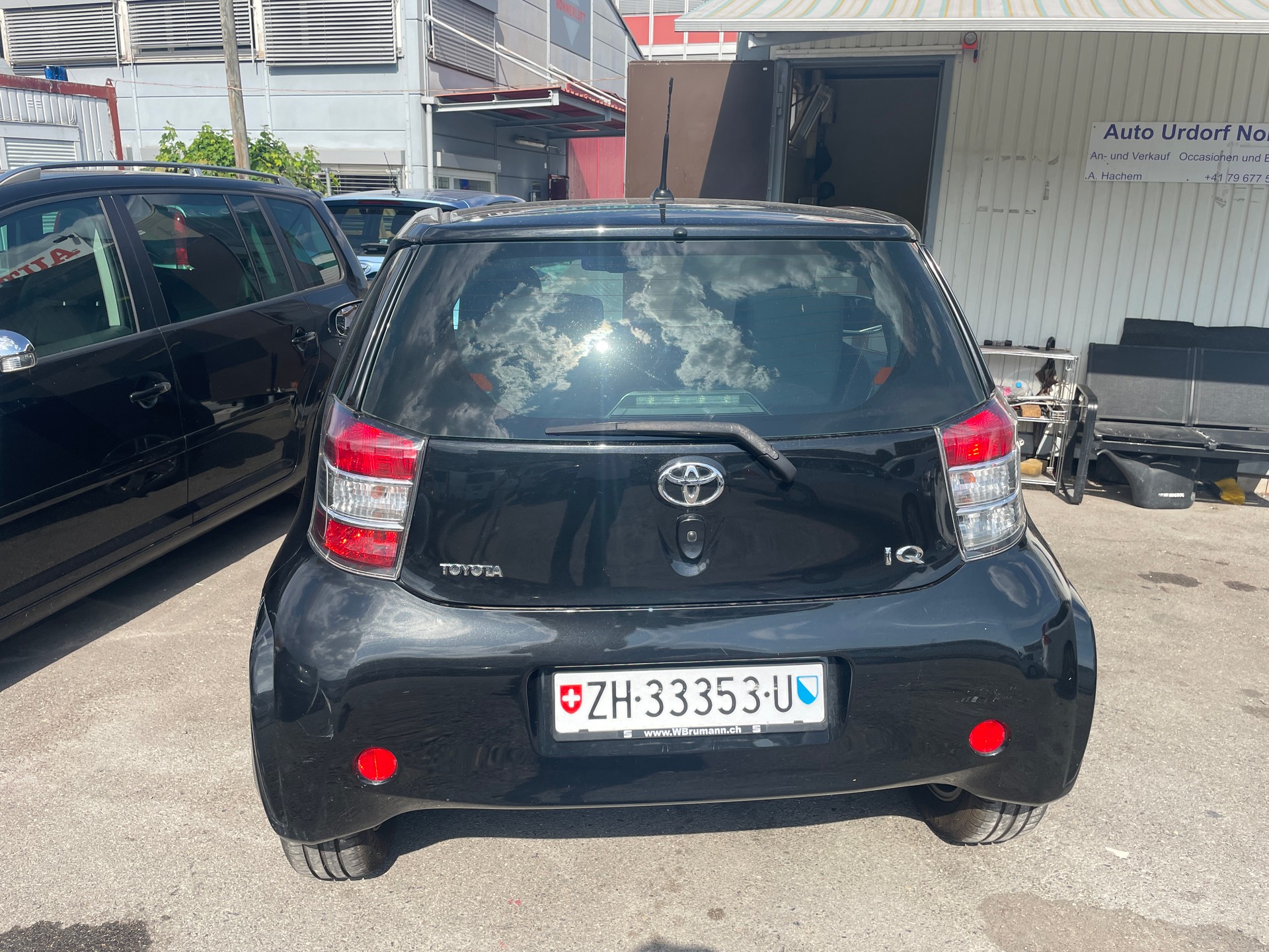 TOYOTA iQ 1.4 D-4D Linea Sol-image-4