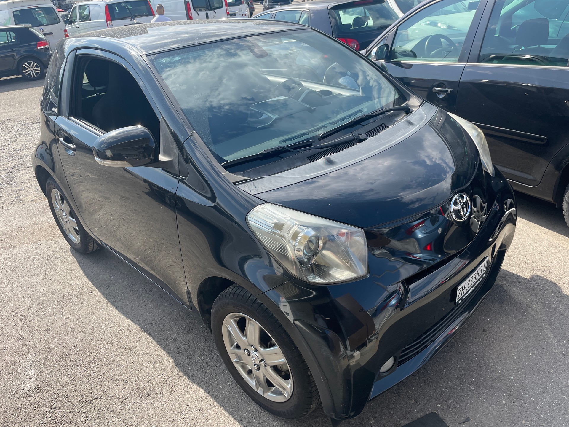 TOYOTA iQ 1.4 D-4D Linea Sol-image-1
