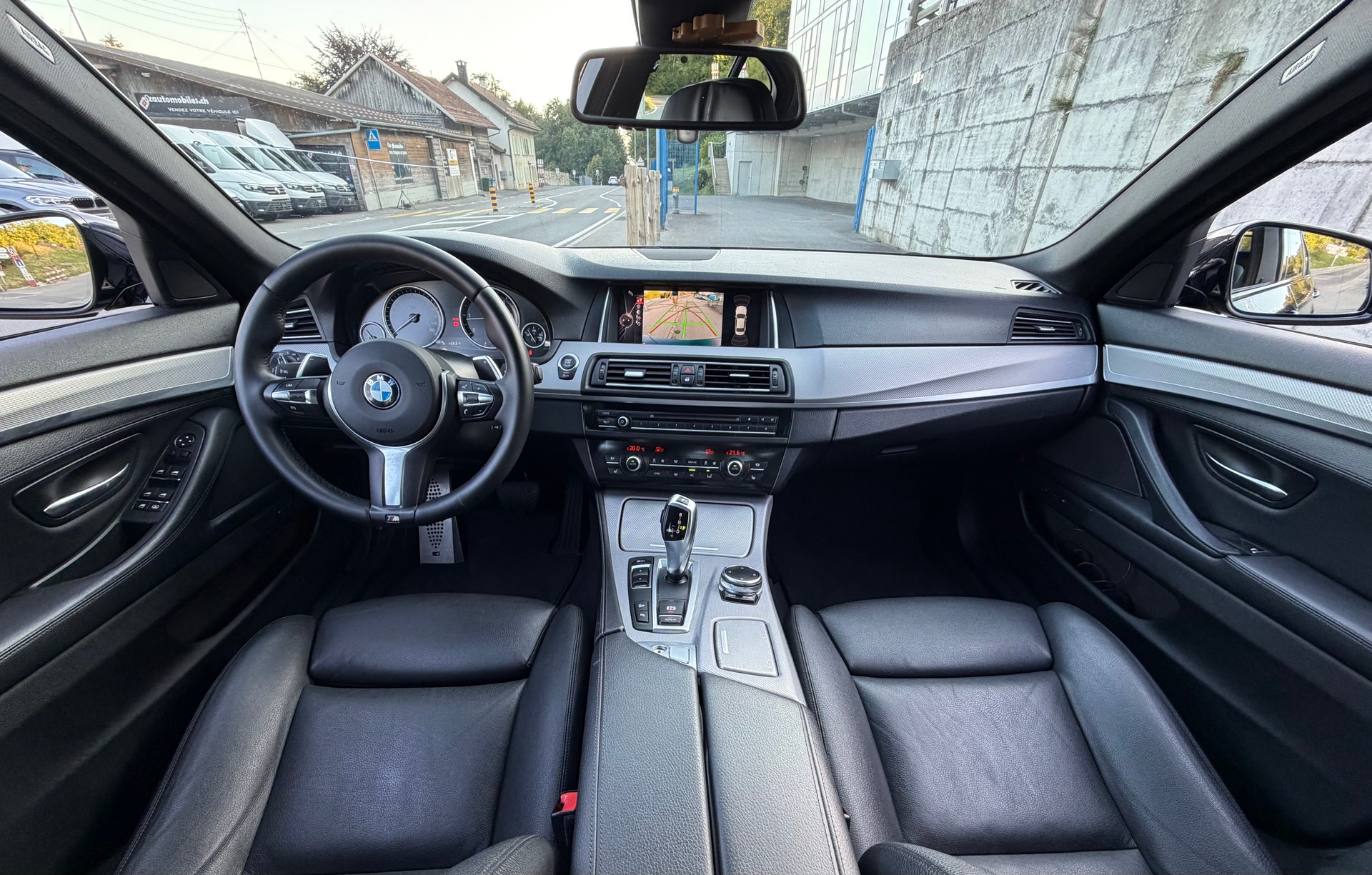 BMW 520d xDrive Pack M-image-8