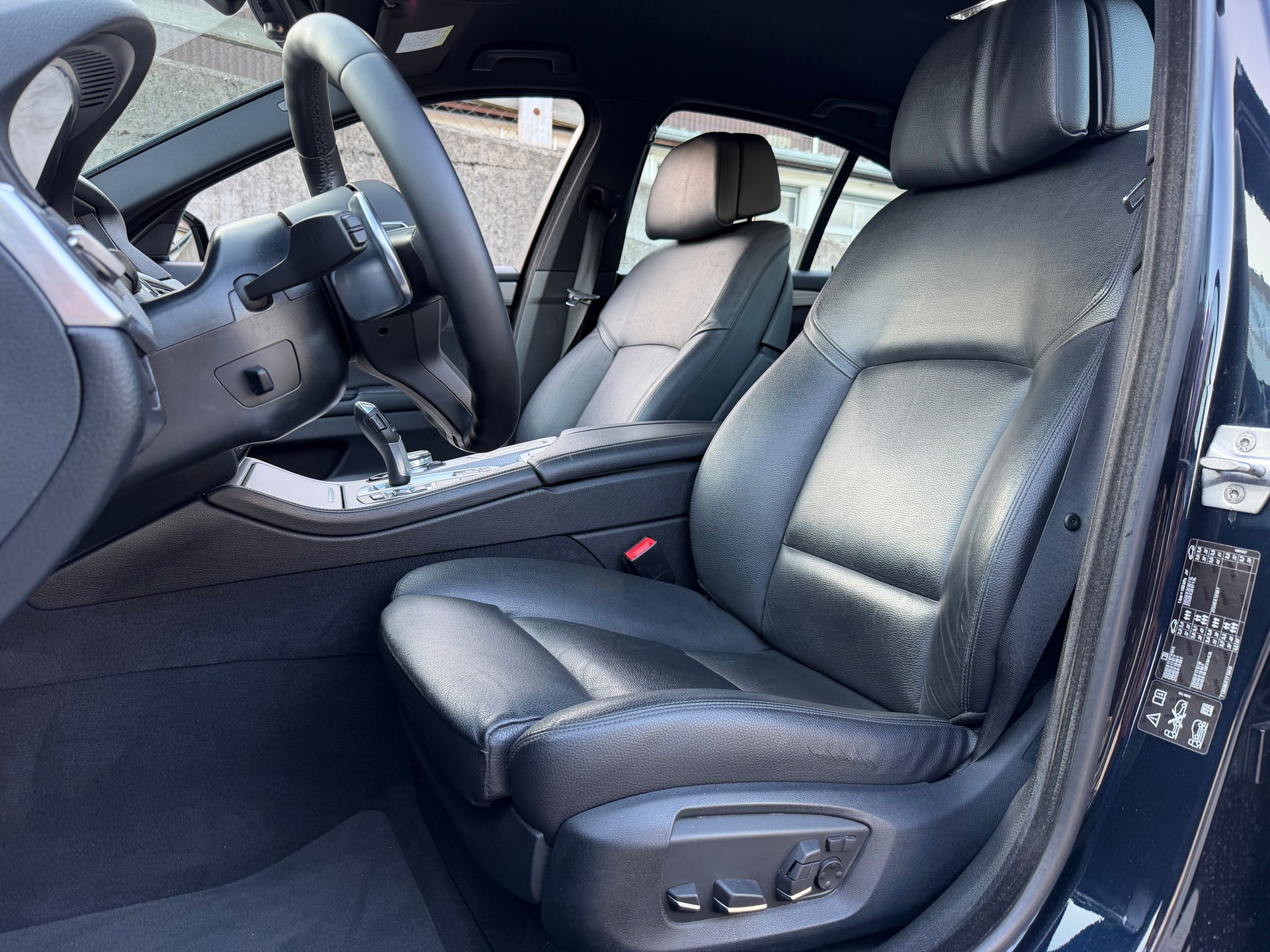 BMW 520d xDrive Pack M-image-7