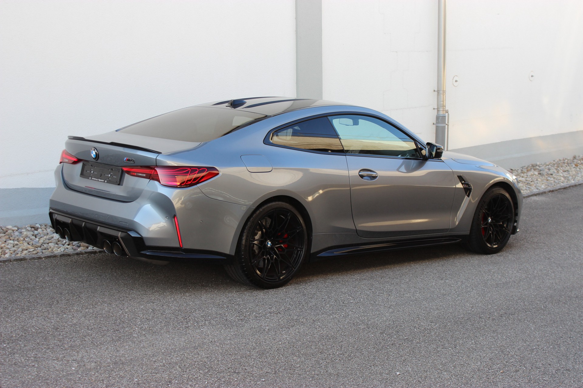 BMW M4 Coupé Competition M xDrive *M Carbon Exterieurpaket*-image-4