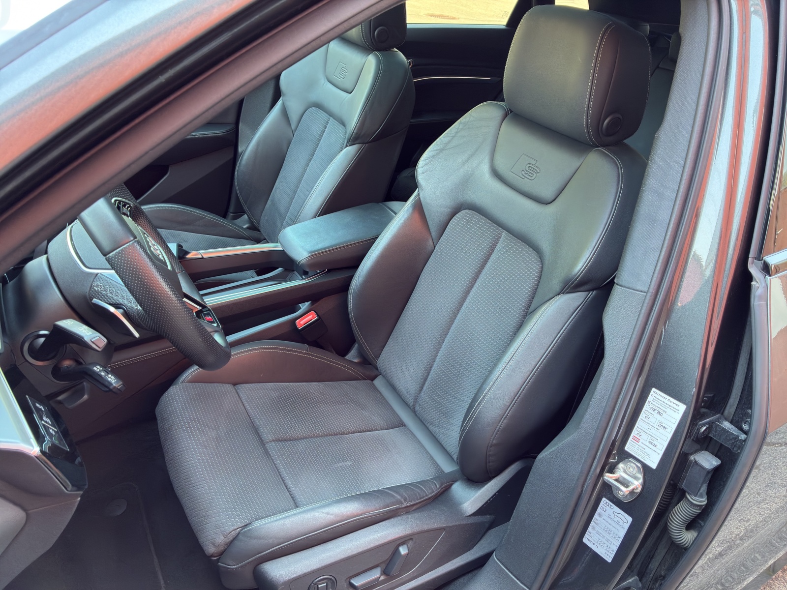 AUDI e-tron S quattro-image-11