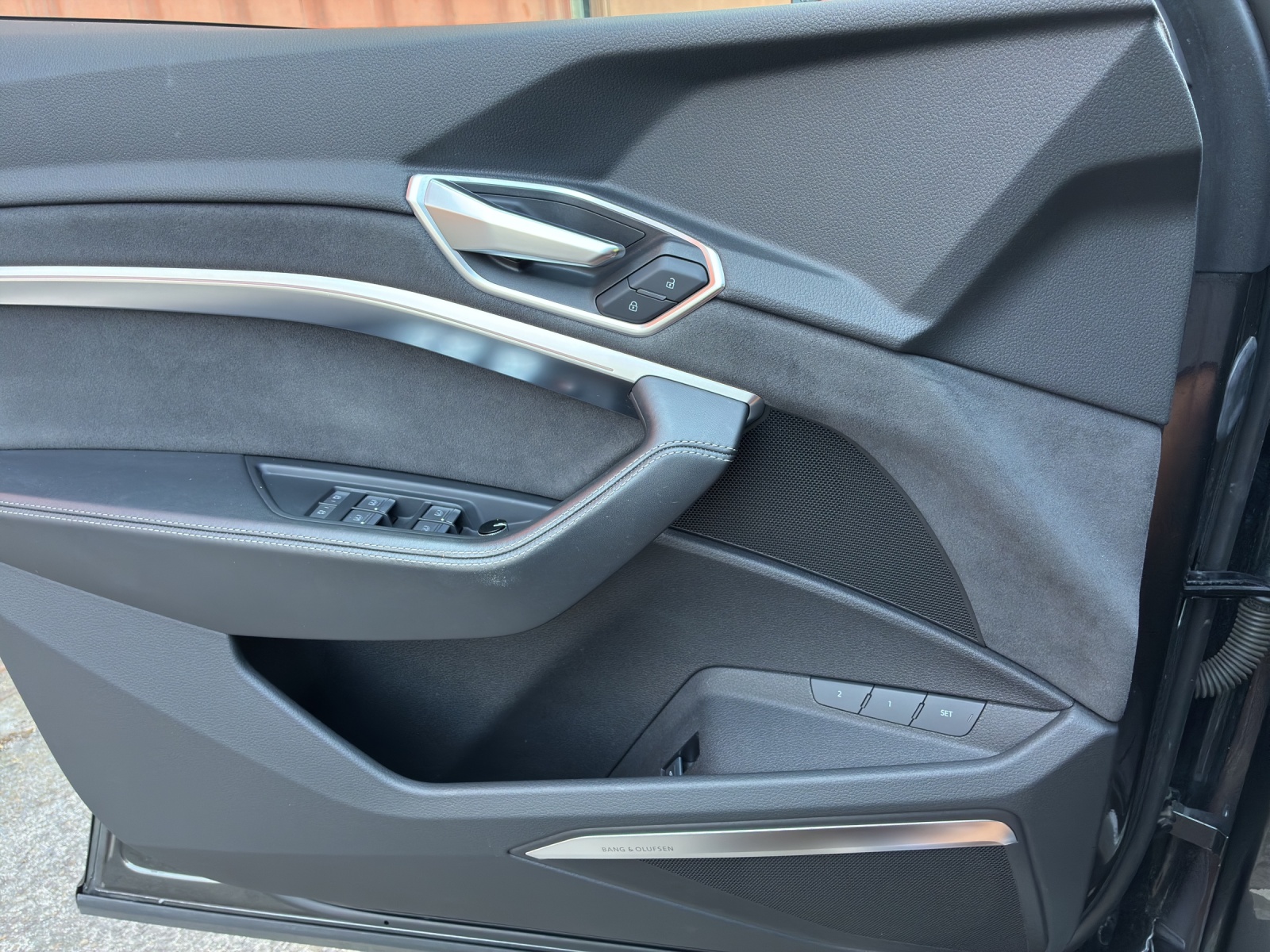 AUDI e-tron S quattro-image-16