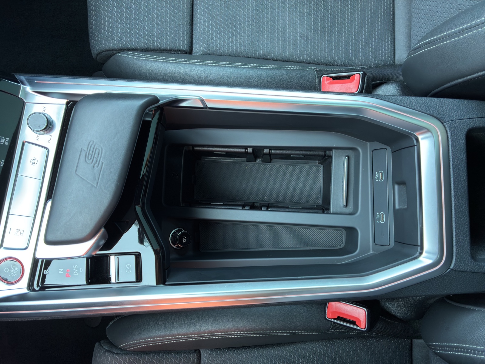 AUDI e-tron S quattro-image-15