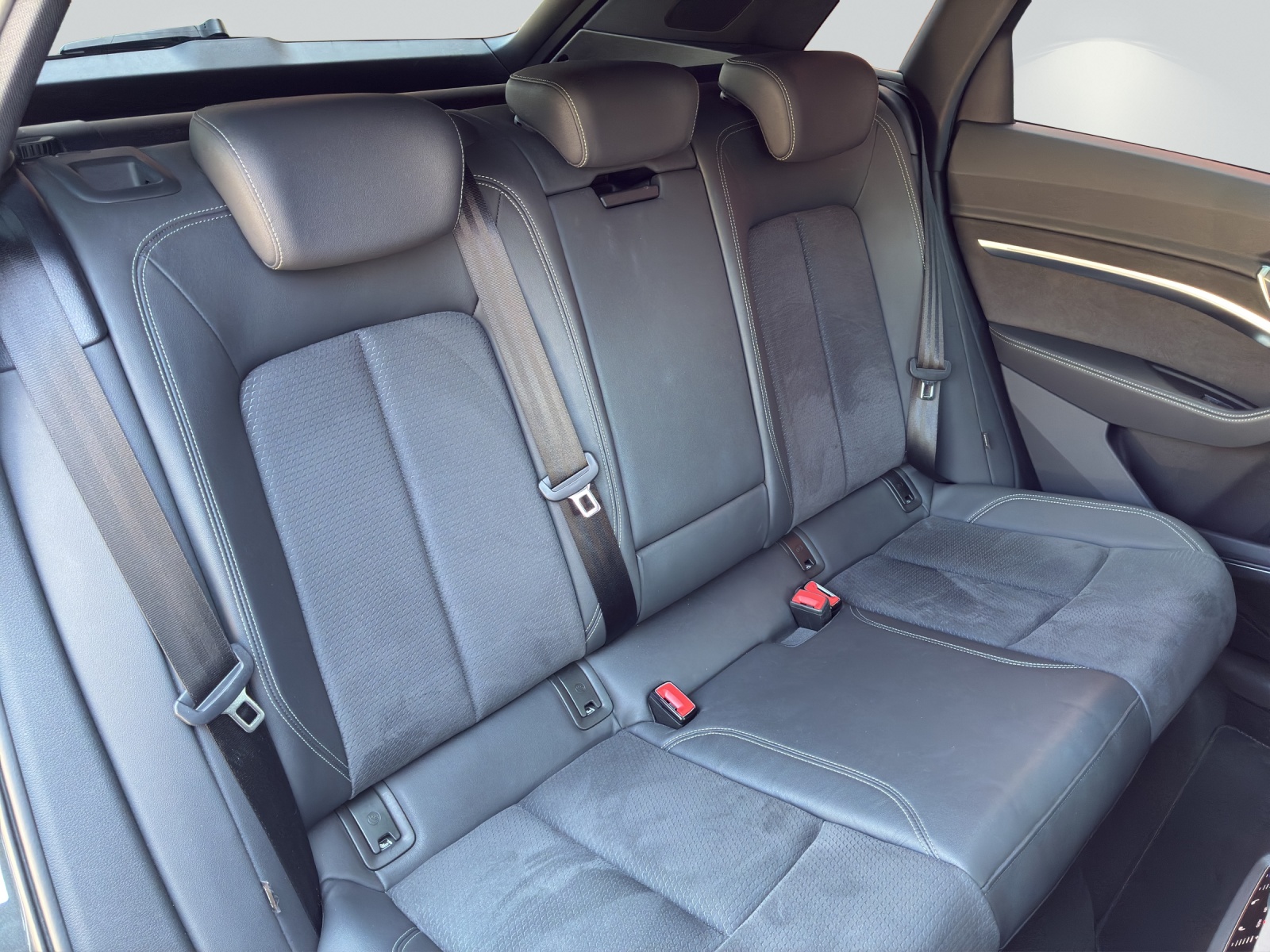 AUDI e-tron S quattro-image-8