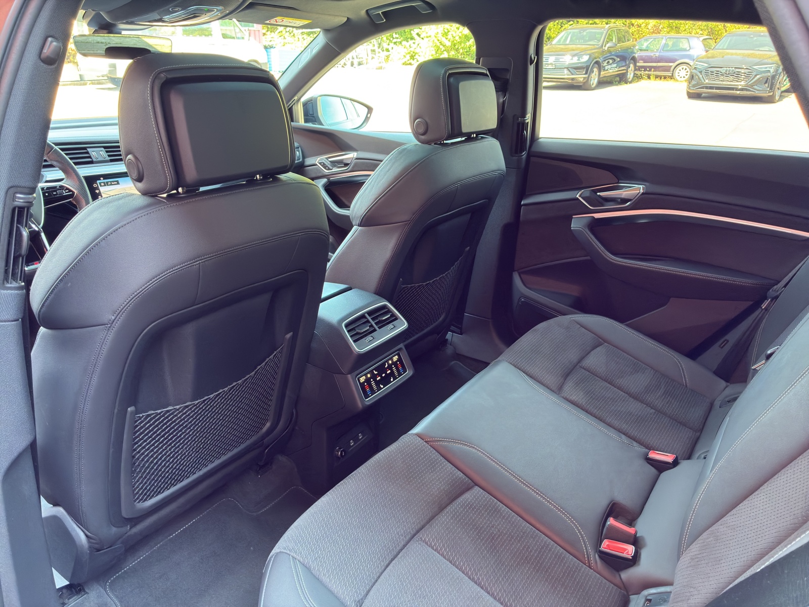 AUDI e-tron S quattro-image-17