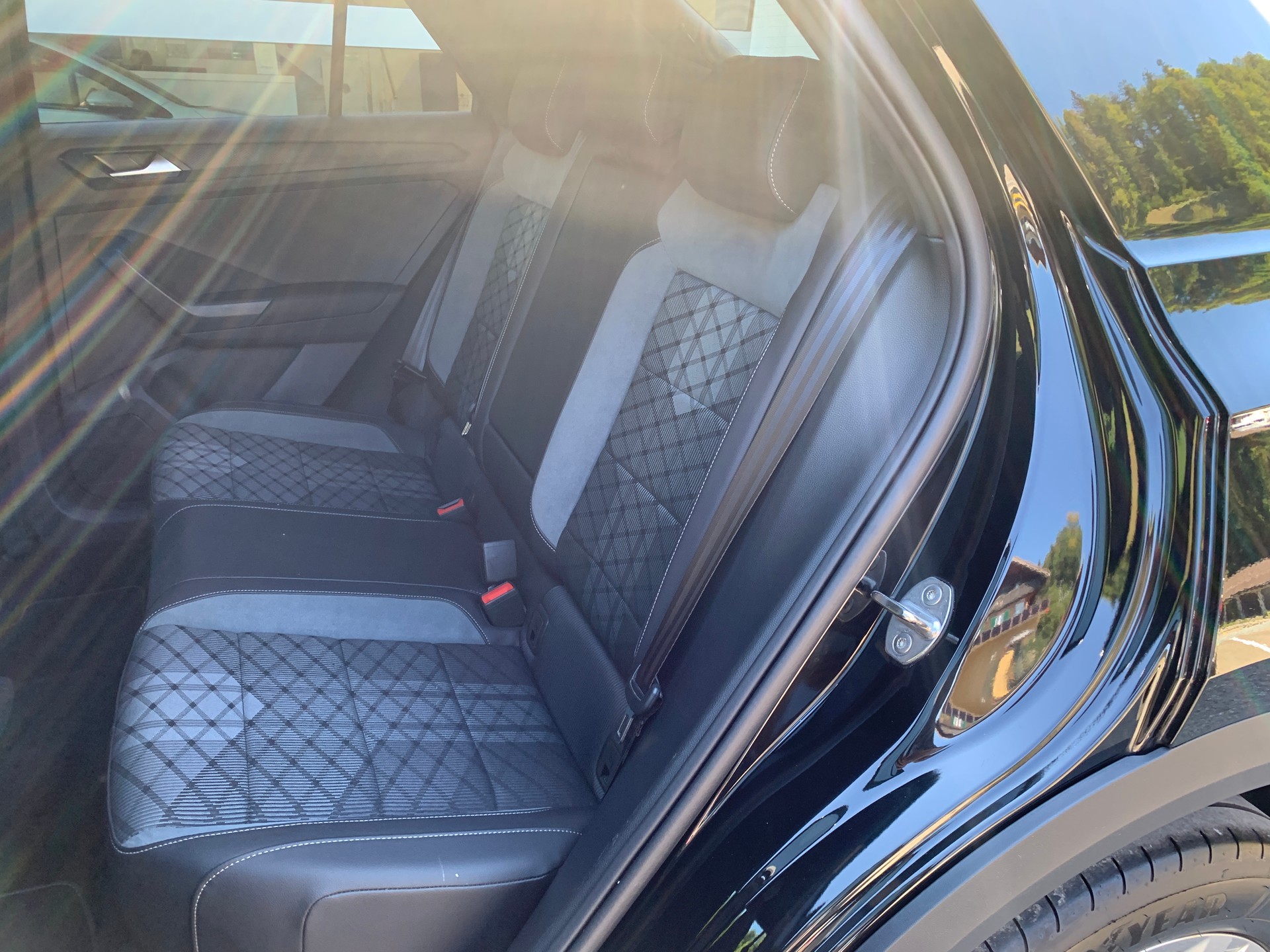 VW T-Roc 2.0 TSI R-Line DSG 4Motion-image-17