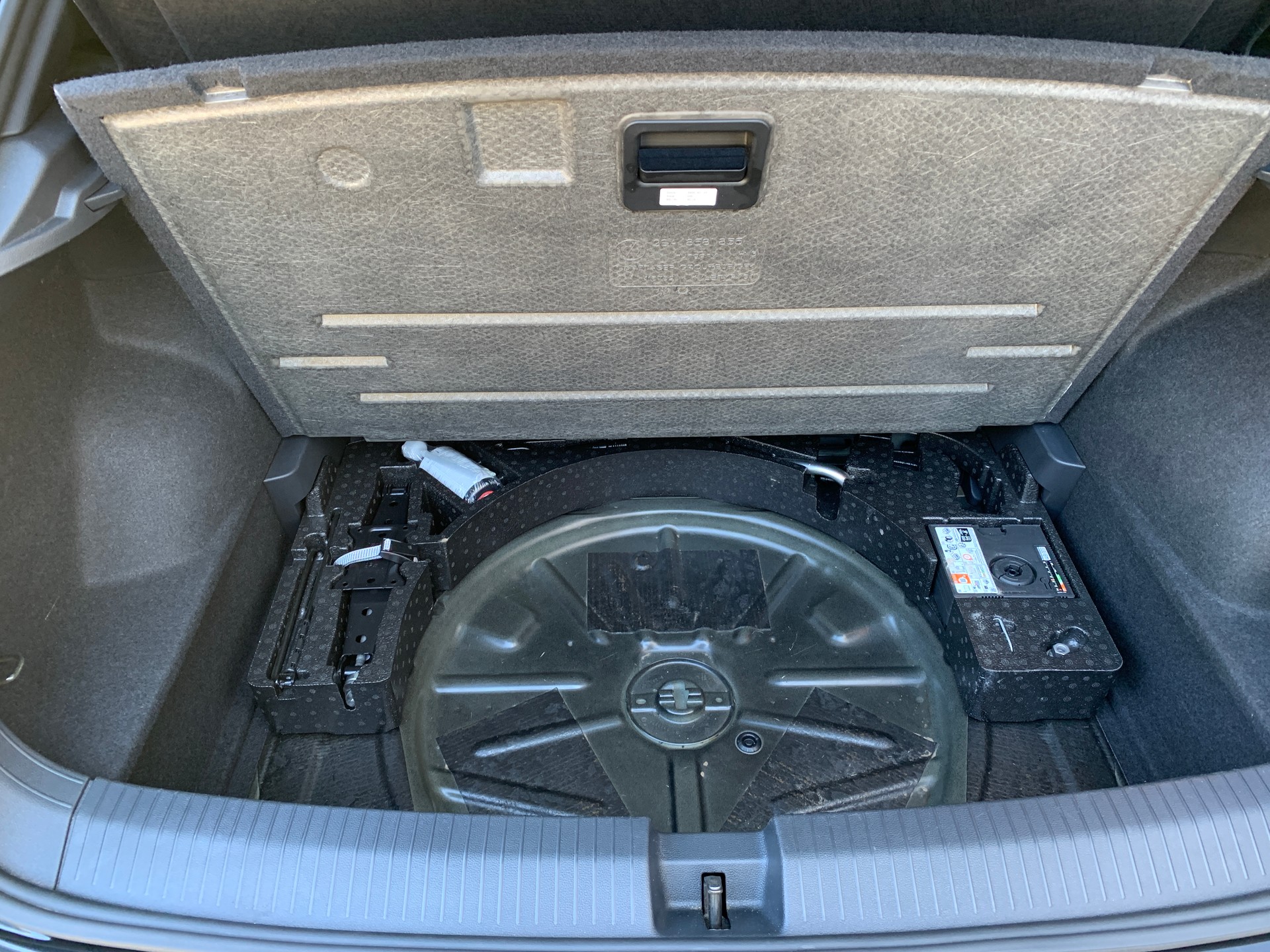 VW T-Roc 2.0 TSI R-Line DSG 4Motion-image-20