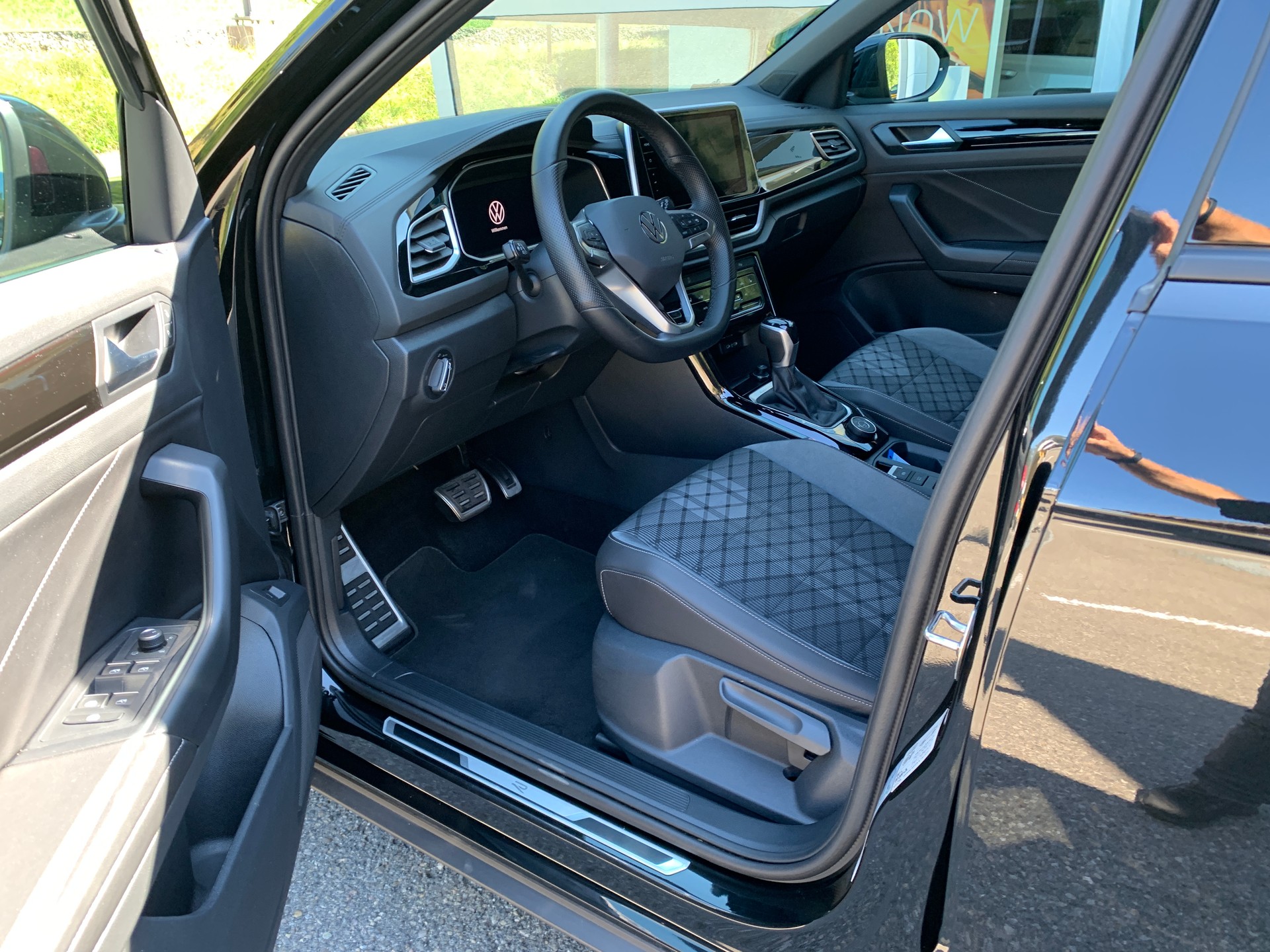 VW T-Roc 2.0 TSI R-Line DSG 4Motion-image-7