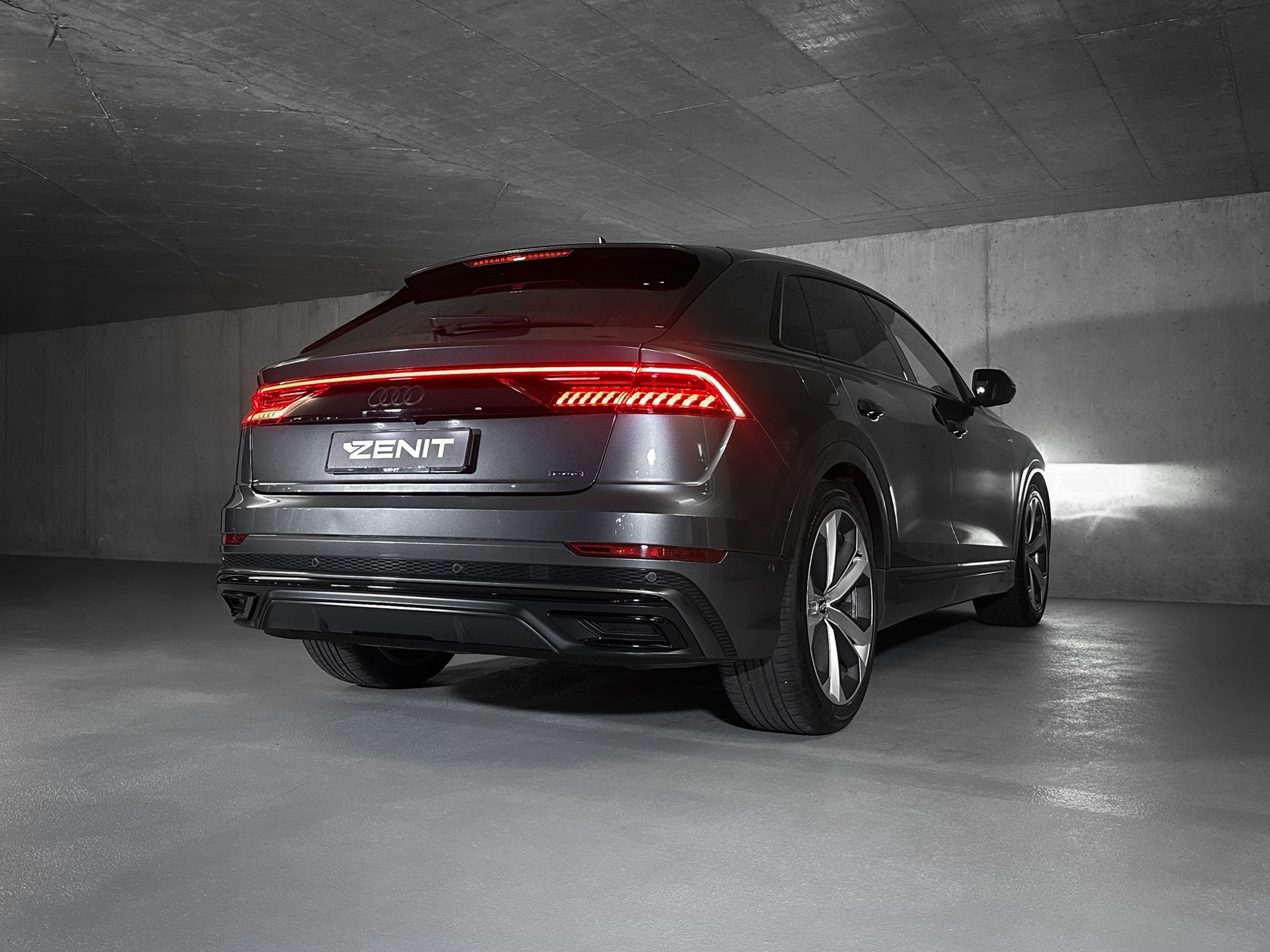AUDI Q8 50 TDI quattro tiptronic-image-8