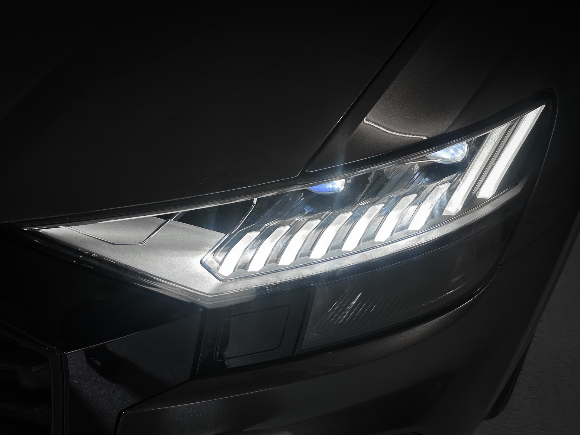 AUDI Q8 50 TDI quattro tiptronic-image-23