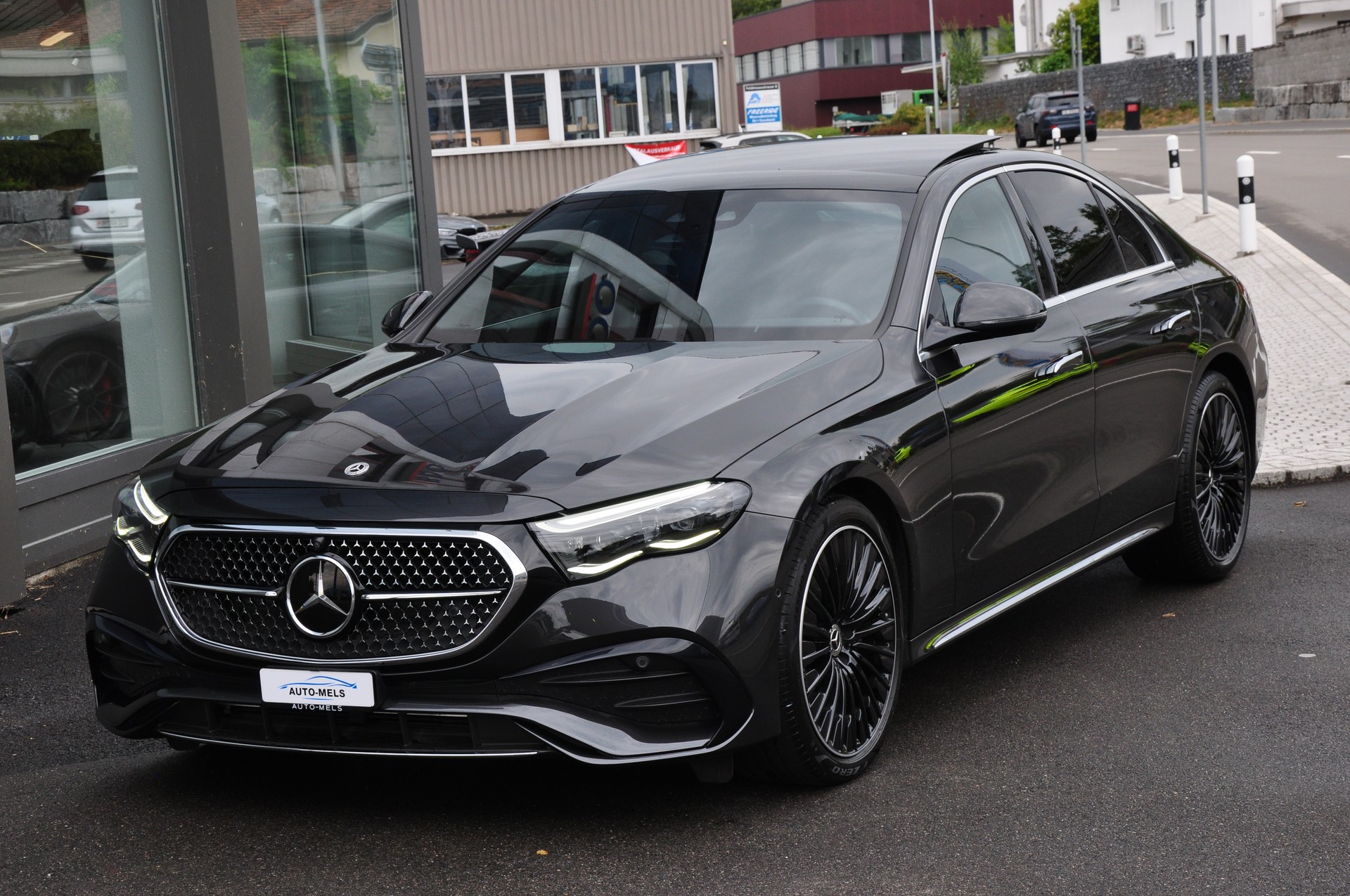 MERCEDES-BENZ E 220 d 4Matic 9G-Tronic-image-10
