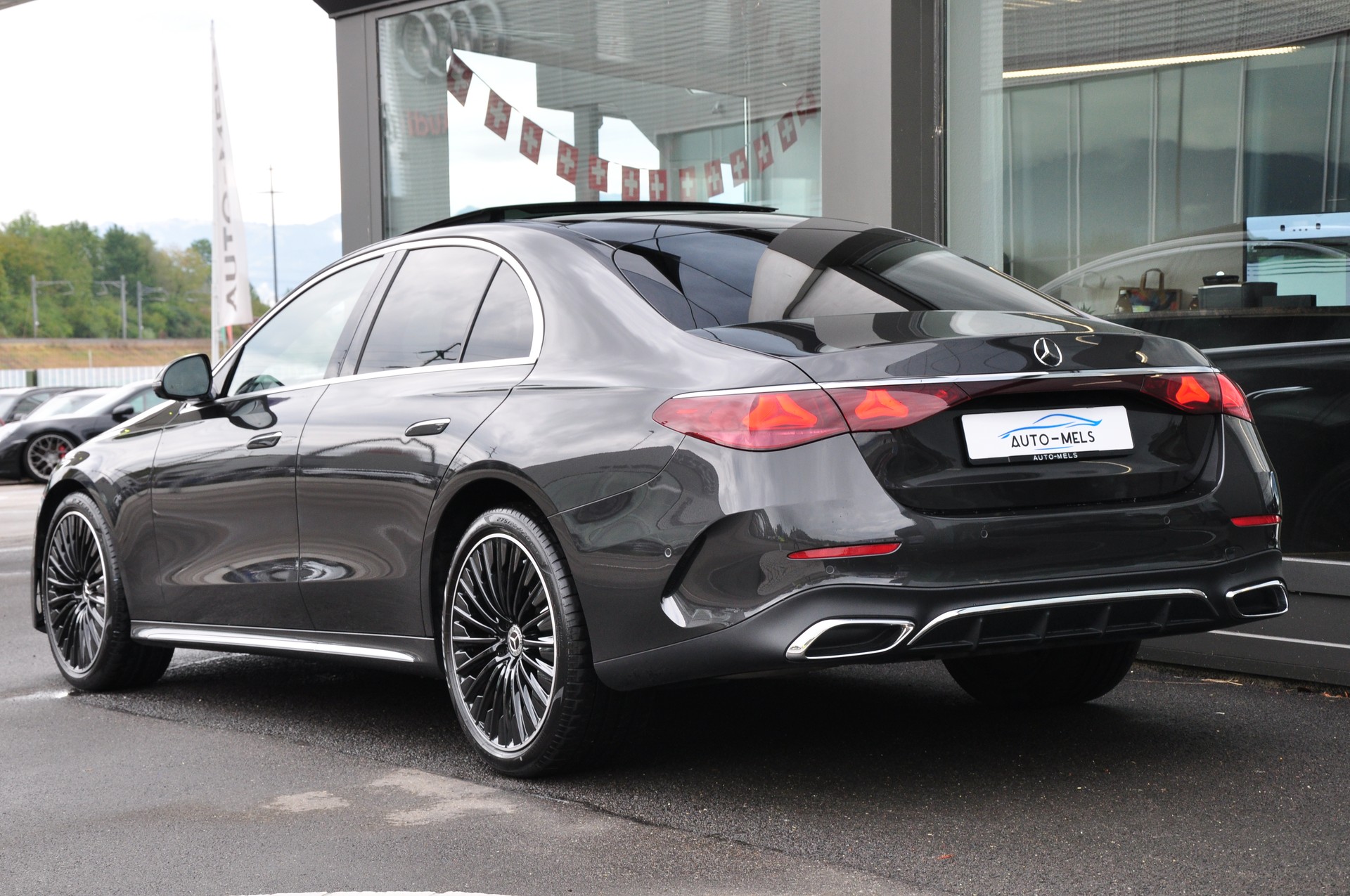 MERCEDES-BENZ E 220 d 4Matic 9G-Tronic-image-6
