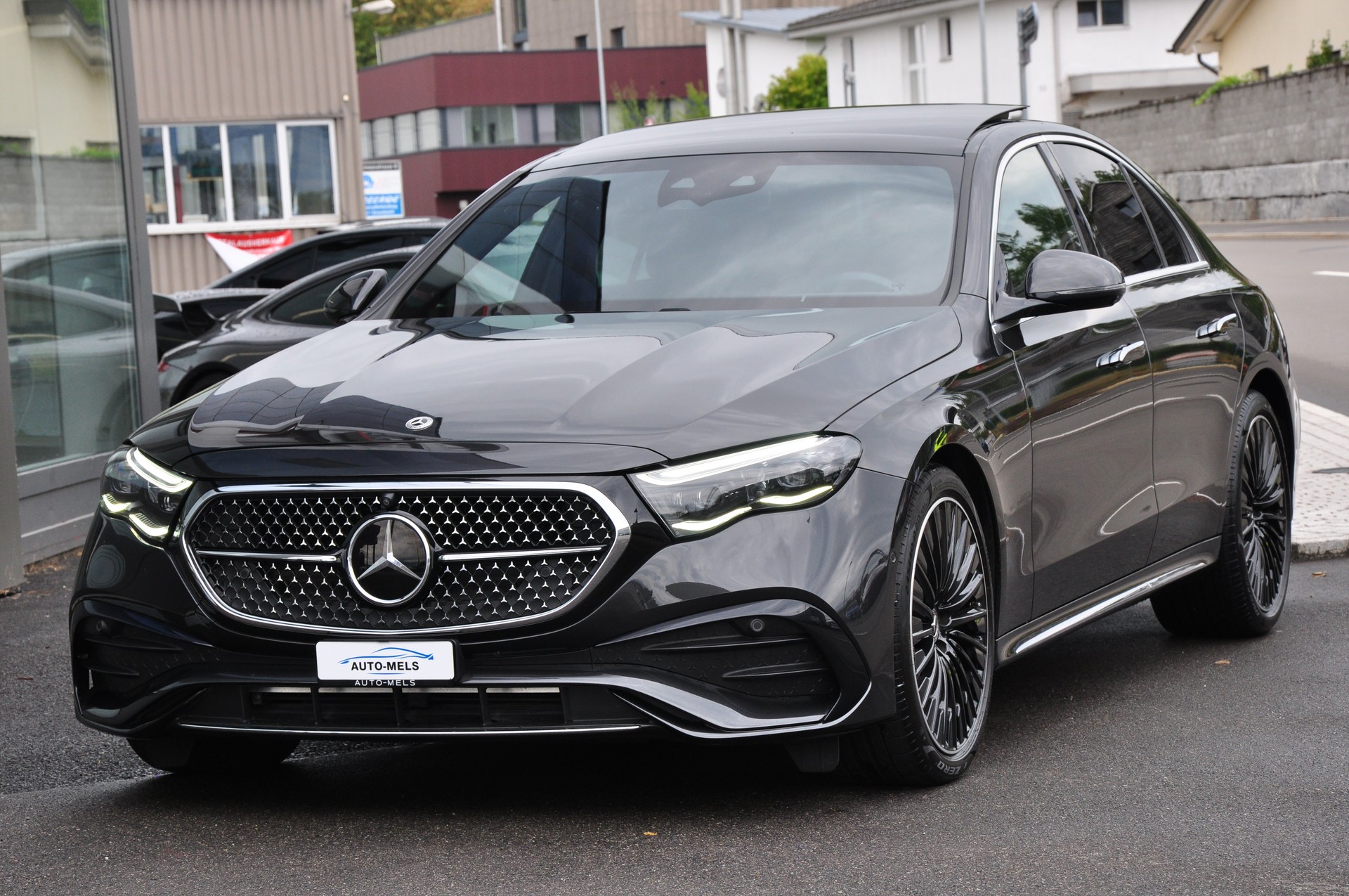 MERCEDES-BENZ E 220 d 4Matic 9G-Tronic-image-9