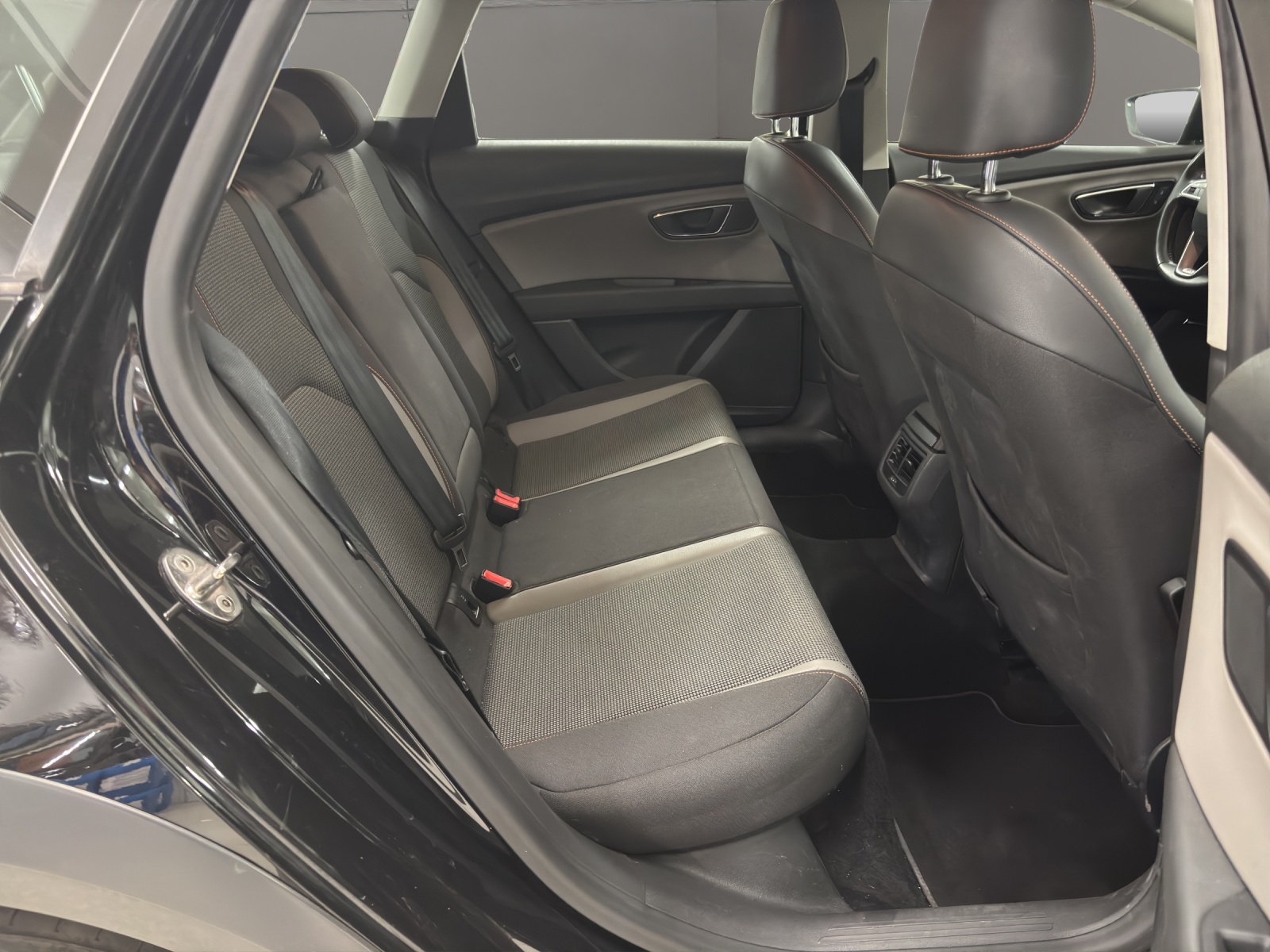 SEAT Leon ST 2.0 TDI X-Perience 4Drive DSG-image-18