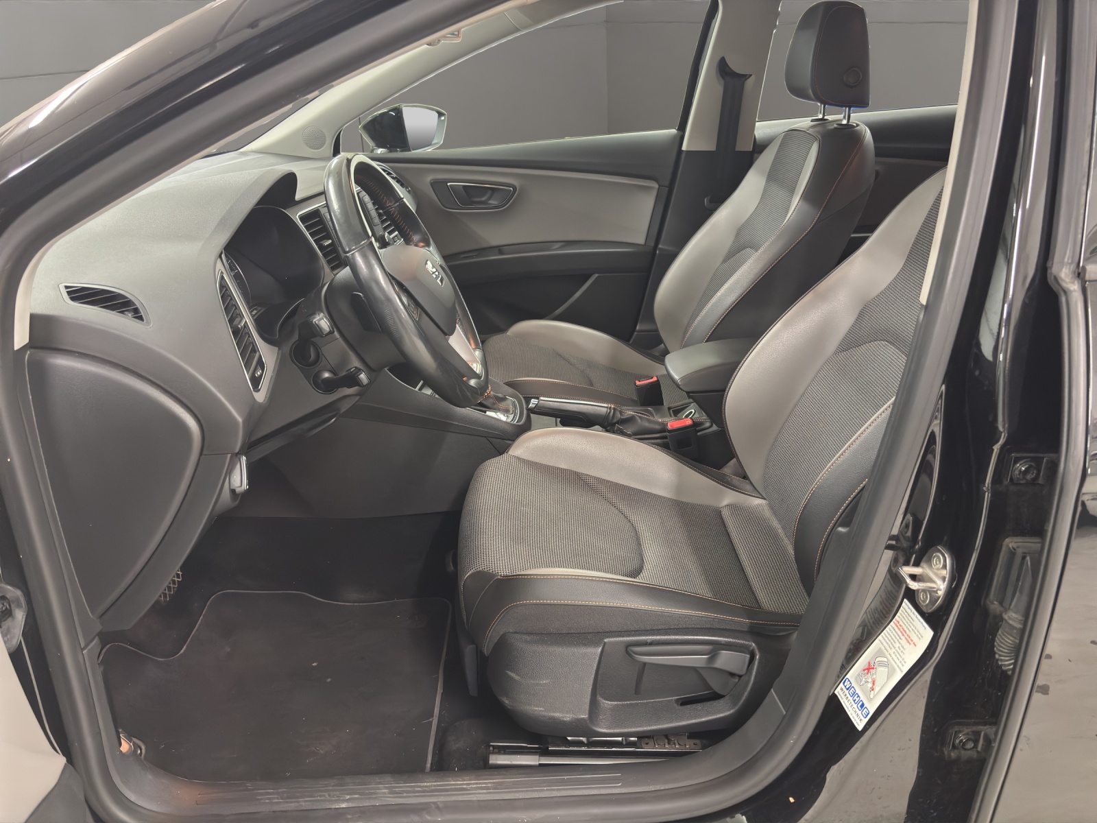 SEAT Leon ST 2.0 TDI X-Perience 4Drive DSG-image-8