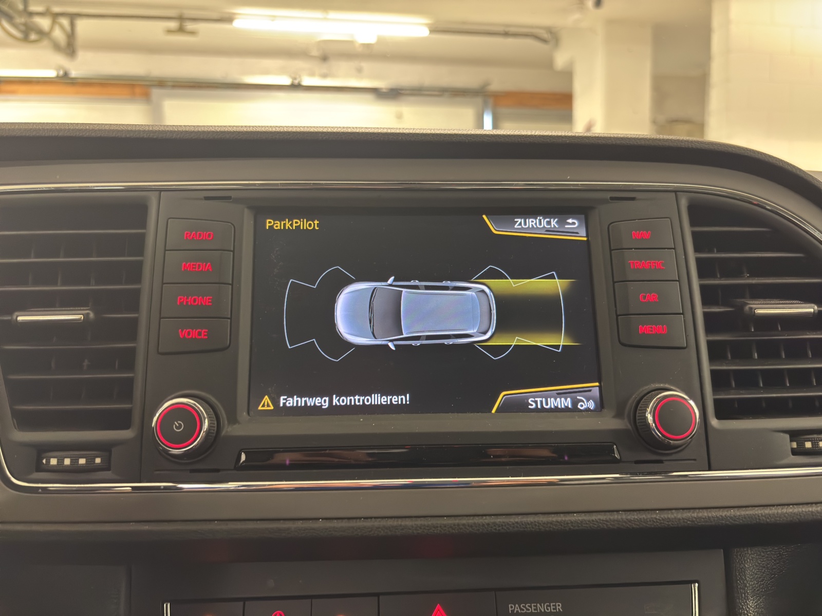 SEAT Leon ST 2.0 TDI X-Perience 4Drive DSG-image-22